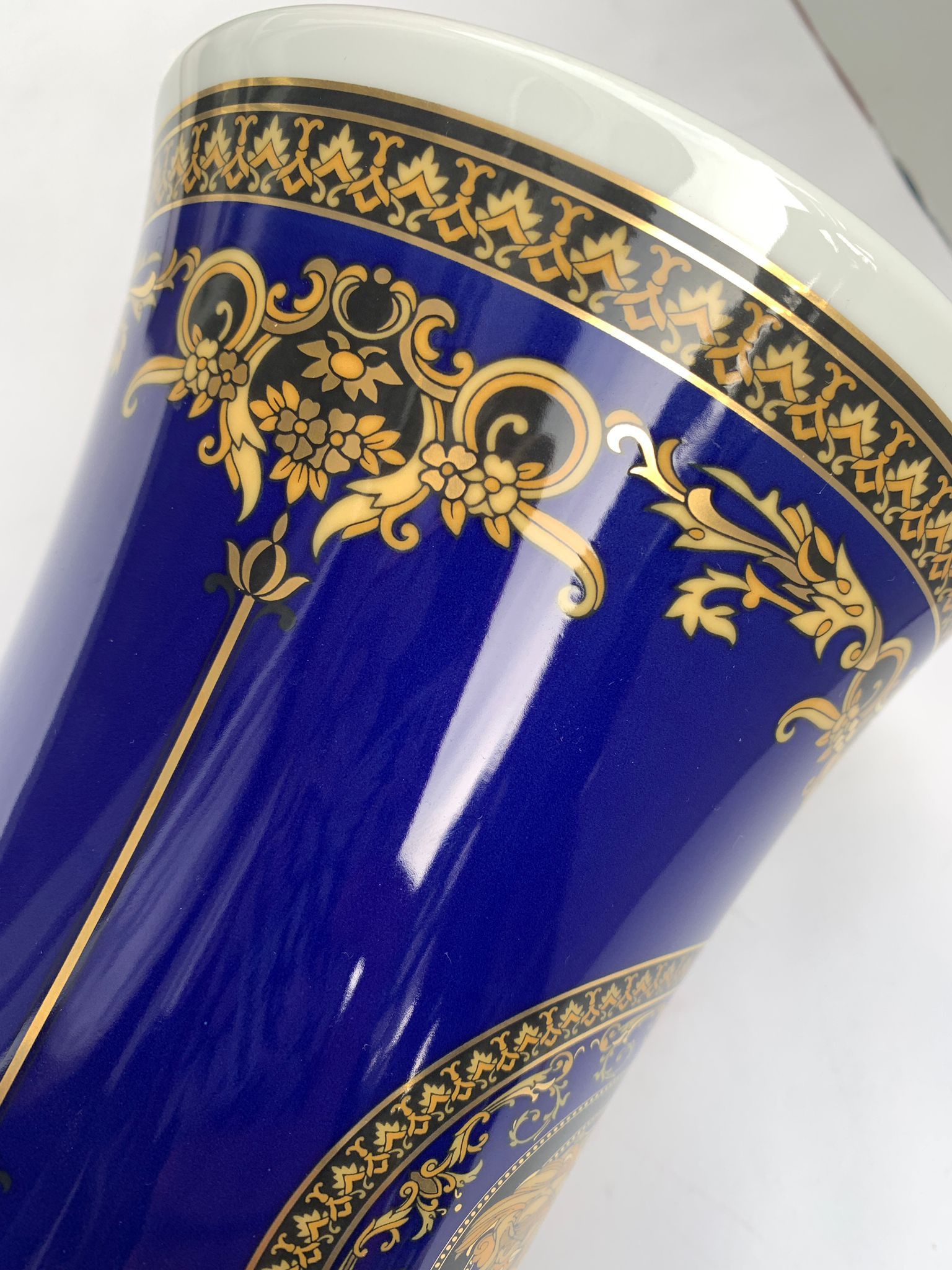 Versace Versace Medusa Blue Large Vase 10 1/4" Rosenthal Germany Size ONE SIZE - 6 Thumbnail
