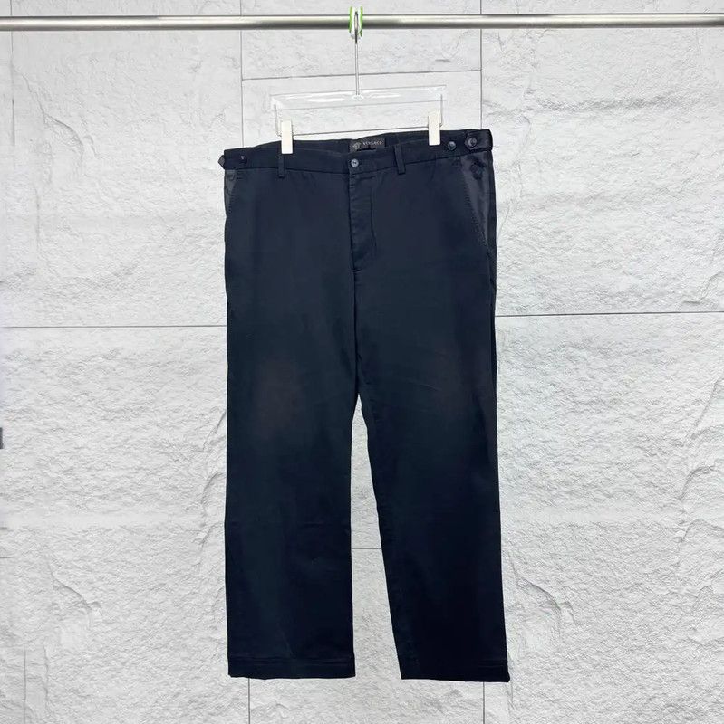 Versace Versace Black Cotton Casual Trousers for Women 0089 Size 28" / US 6 / IT 42 - 1 Thumbnail