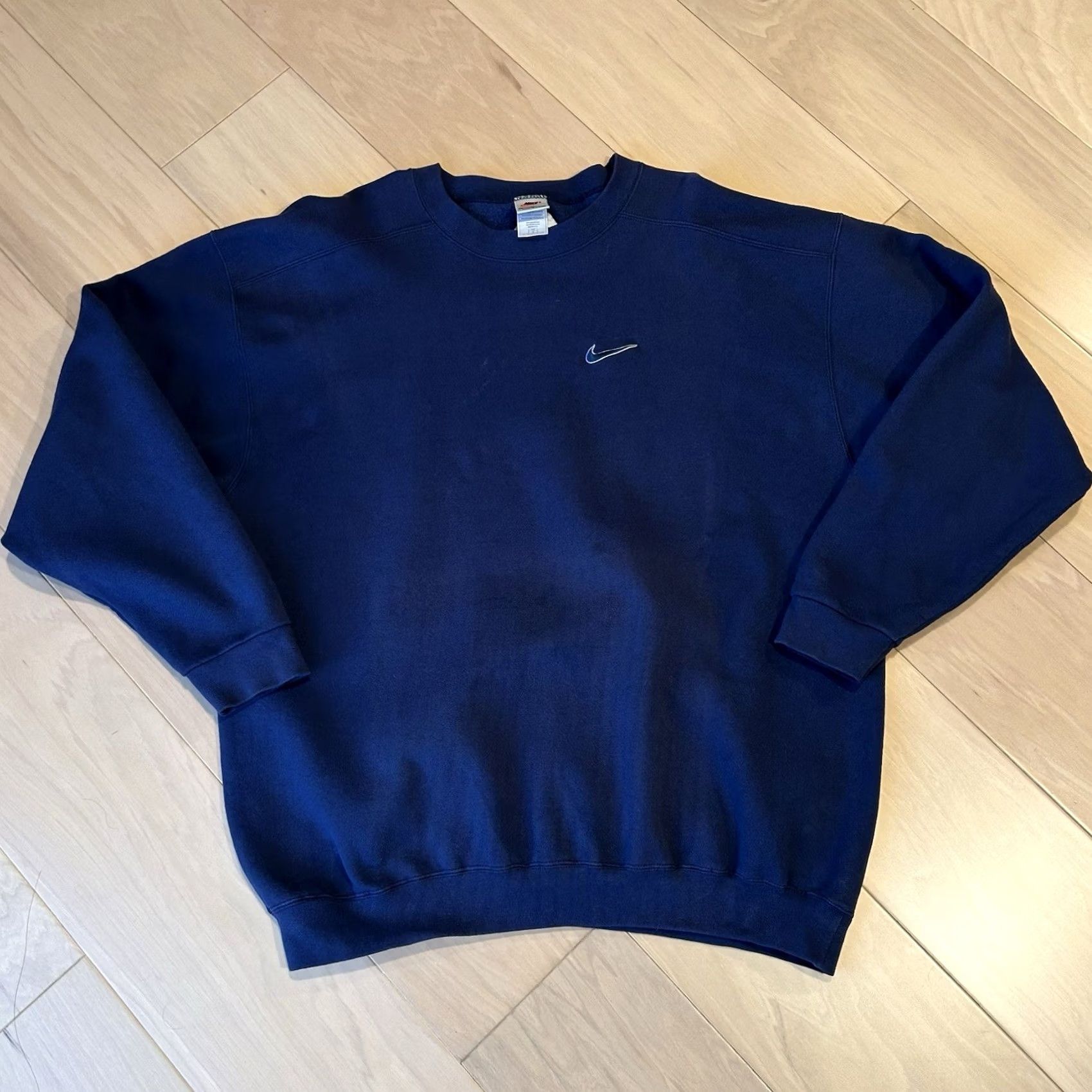 Nike VINTAGE Nike Blue Crew Sweatshirt Distressed Logo Men’s XL Sweatshirt Size US L / EU 52-54 / 3 - 2 Thumbnail