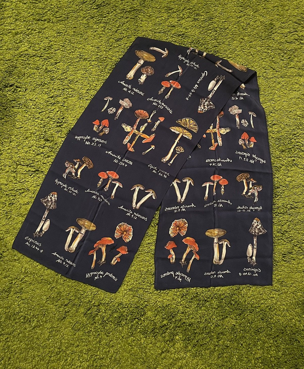 Other 🍄 Mushrooms pattern vintage silk scarf Size ONE SIZE - 1 Thumbnail