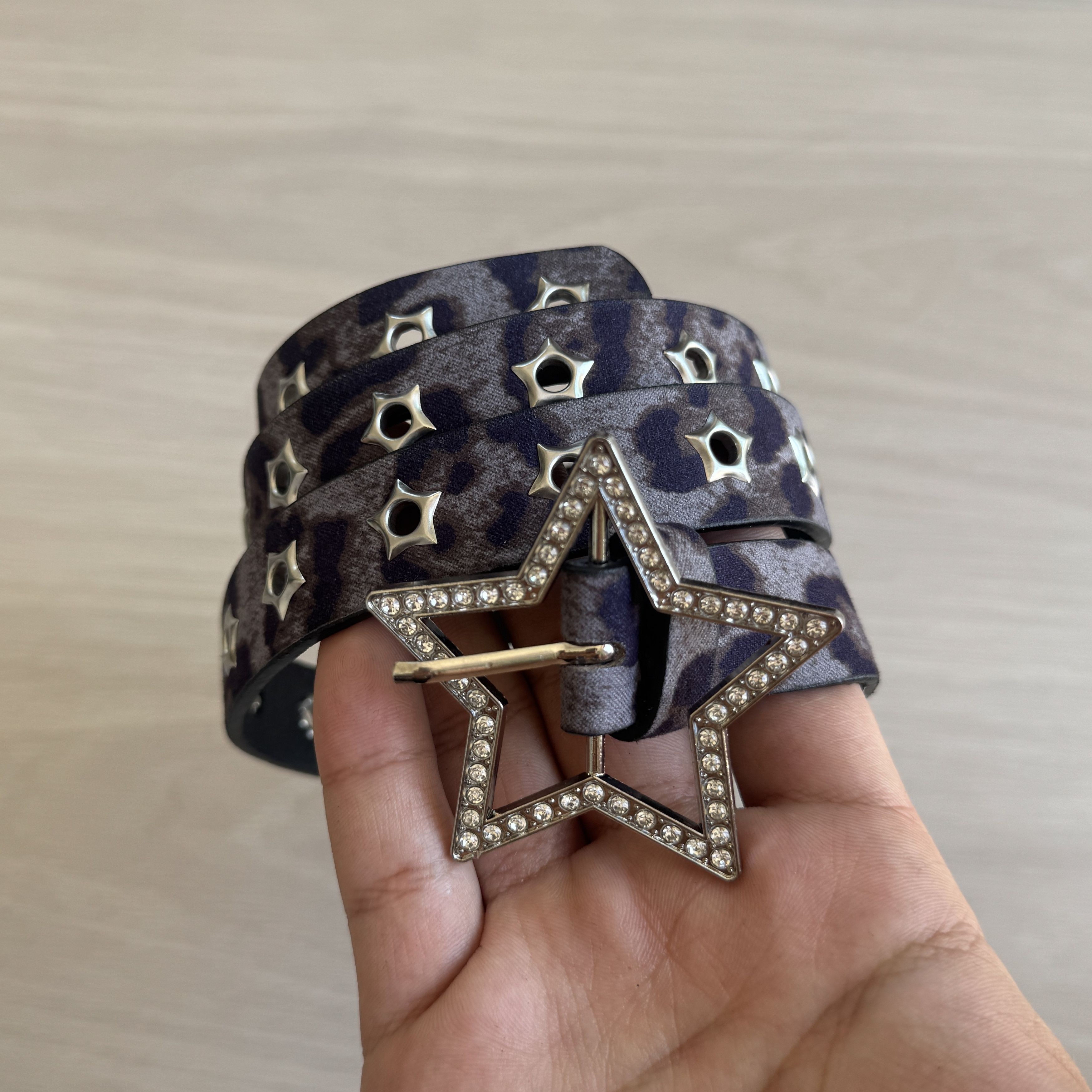 Other Gray Shiny Star Cheetah Western Belt Y2K Size ONE SIZE - 3 Thumbnail