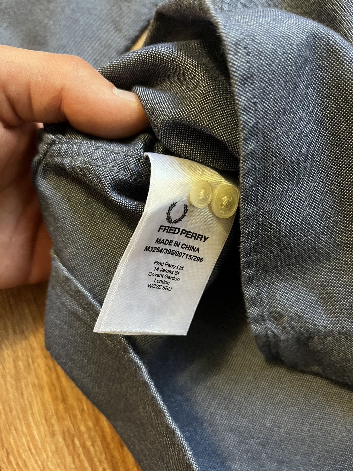 Fred Perry Vintage Fred Perry Basic Logo Heavy Cotton Long Sleeve Shirt Size US M / EU 48-50 / 2 - 4 Thumbnail