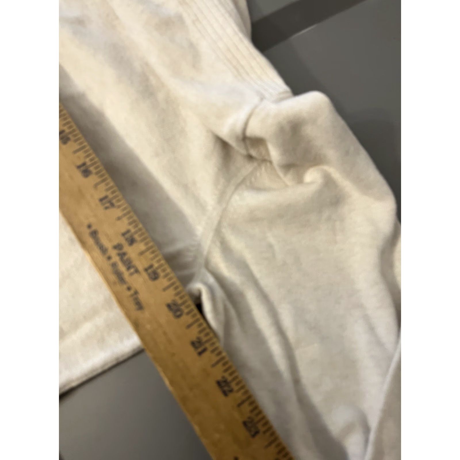 Banana Republic VINTAGE Banana Republic Sweater Shirt Mens Small 100% Cotton Ivory V-Neck Relaxed Knit Pullover 90s Event Casual Mens Size US L / EU 52-54 / 3 - 4 Thumbnail