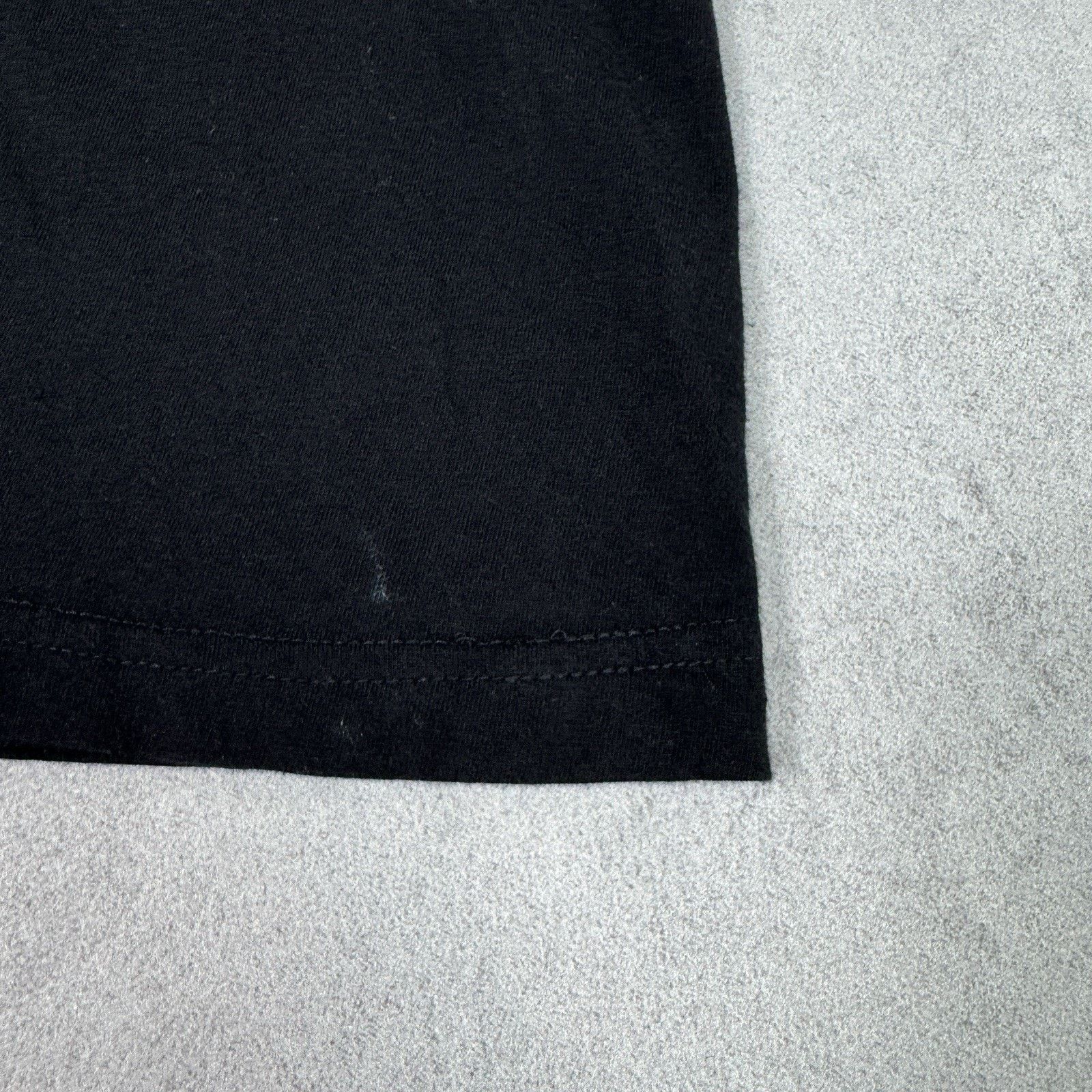 Vintage Massive Attack Band Long Sleeve Band Tvshirt Size S Black Size US S / EU 44-46 / 1 - 12 Thumbnail