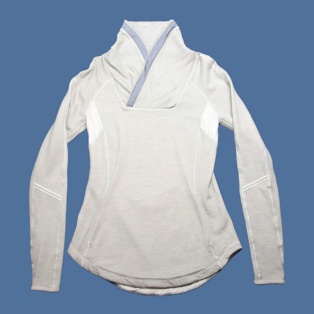 Lululemon Lululemon Sweatshirt Womens Beige 6 Pitter Patter Merino Wool Pullover Running Top Casual Activewear Womens Beige 6 Size M / US 6-8 / IT 42-44 - 1 Thumbnail