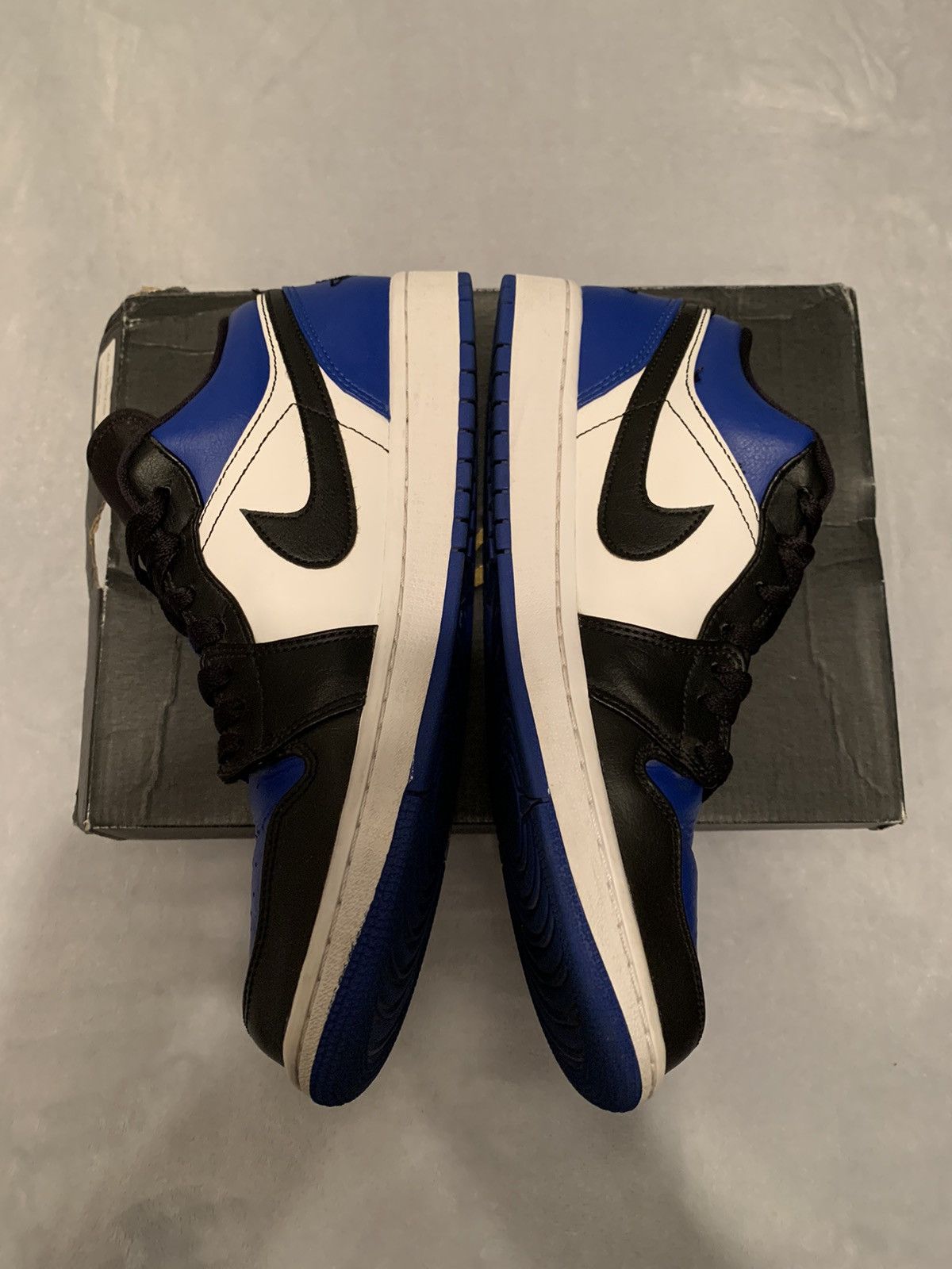 Jordan Brand Jordan 1 Low Royal Toe 2019 Size 9.5 Size US 9.5 / EU 42-43 - 4 Thumbnail