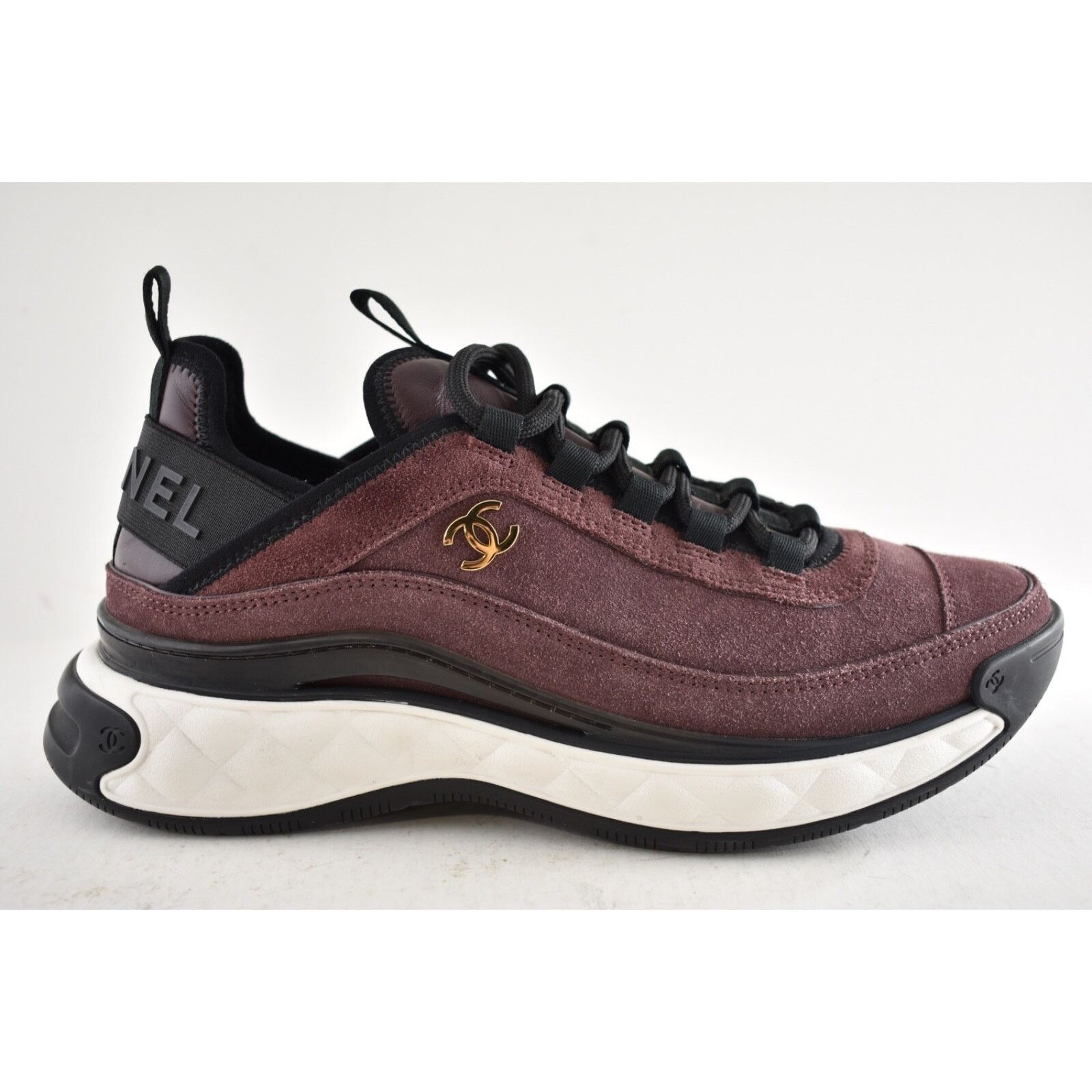 Chanel Chanel 23K Burgundy CC Logo Lace Low Top Sneaker 38.5 Size US 8.5 / IT 38.5 - 2 Thumbnail