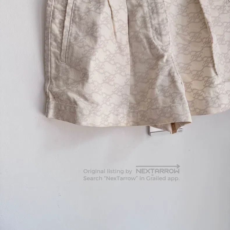 Fendi Fendi Cotton White High-Waisted Denim Shorts with Full Log Size 26" / US 2 / IT 38 - 3 Thumbnail