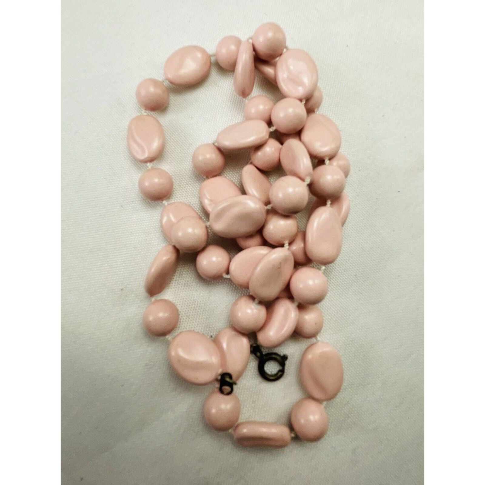 Vintage Pale Pink Rotating Sphere And Oval On White String Necklace Size ONE SIZE - 10 Thumbnail