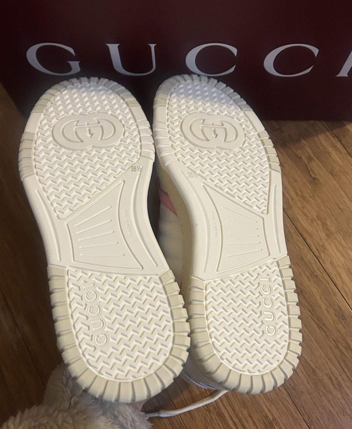 Gucci Gucci Re-Web Sneaker White Pink size 38.5 Size US 8.5 / IT 38.5 - 6 Thumbnail