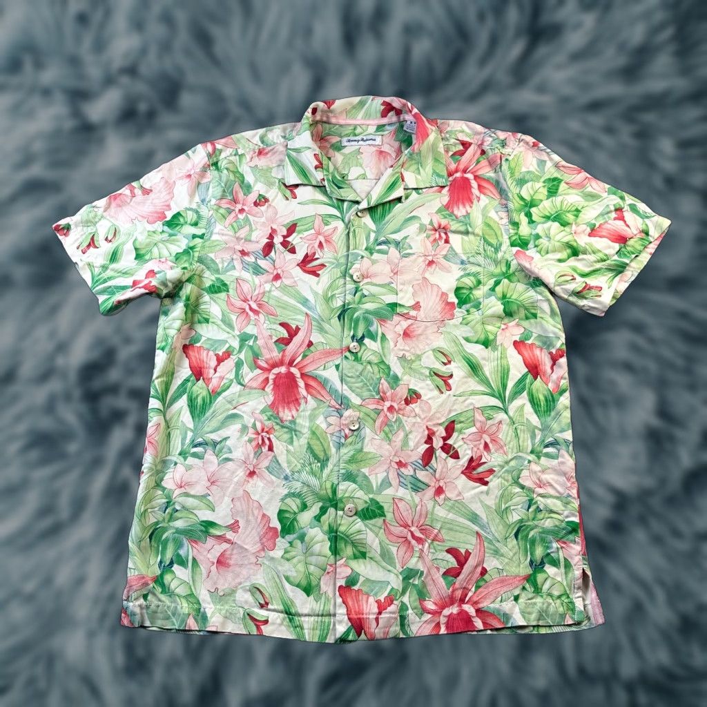 Tommy Bahama Tommy Bahama Shirt Mens Medium Green Hibiscus Silk Button-Up Short Sleeve Collared Floral Pattern Vintage: No Size US M / EU 48-50 / 2 - 1 Thumbnail