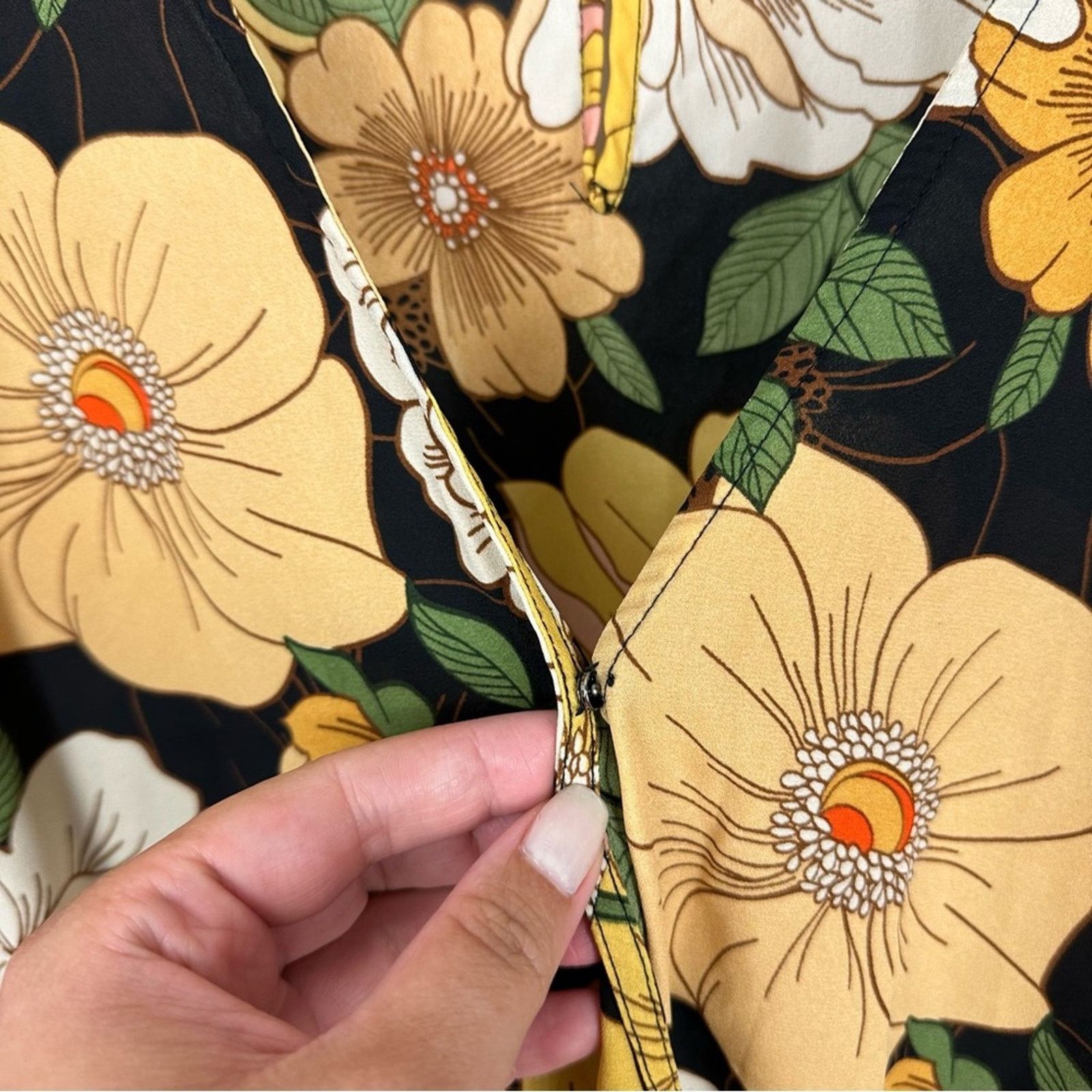 Forever 21 Forever21 Black Yellow Long Sleeve Floral Romper Size 1X Size 38" / US 16 / IT 52 - 10 Thumbnail