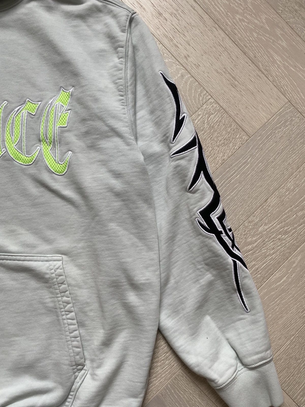 Palace Palace Labyrinth Hood ‘Ice’ Size US L / EU 52-54 / 3 - 6 Thumbnail
