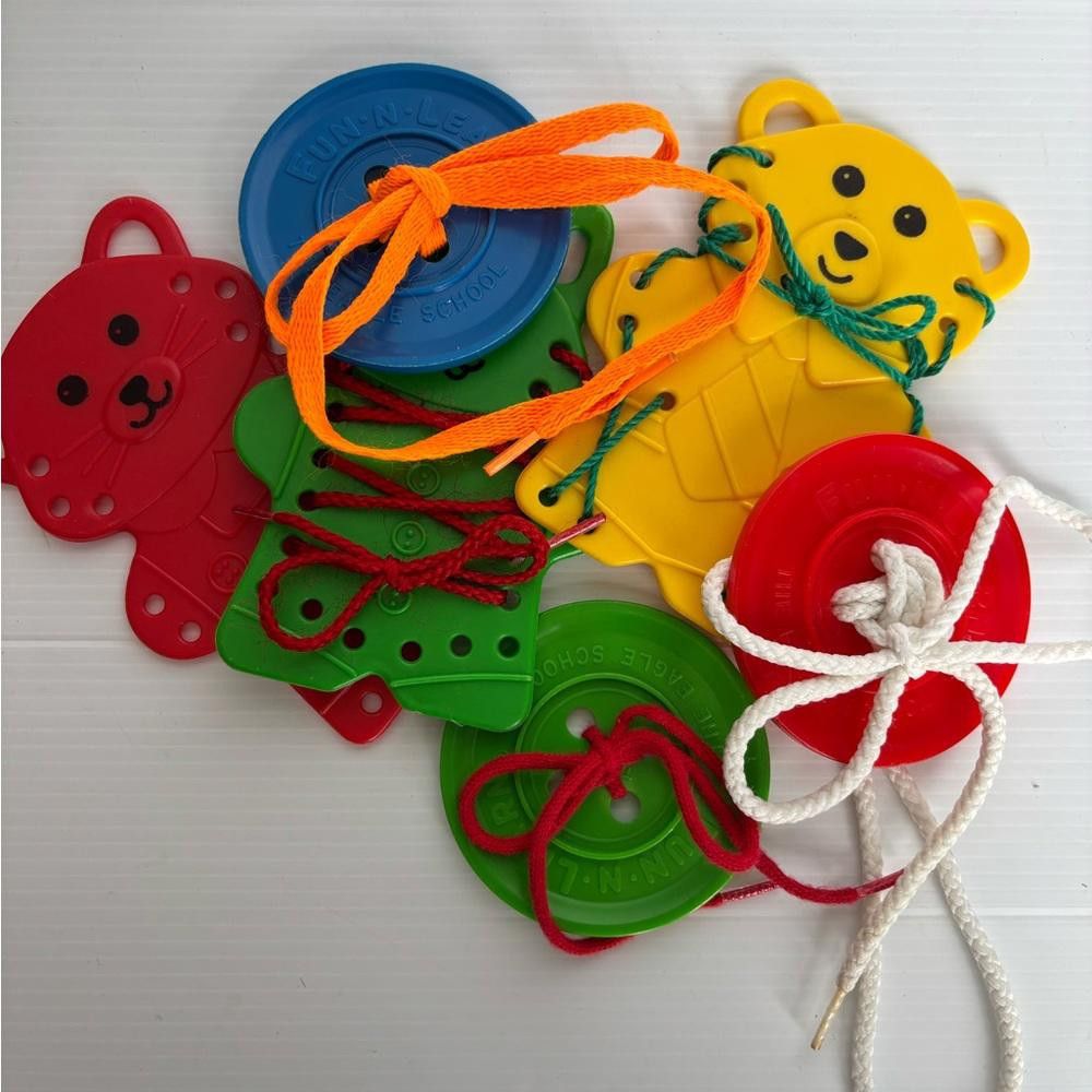 Designer Vintage The Eagle School "Learning Sewing" Lacing Toy Size ONE SIZE - 3 Thumbnail