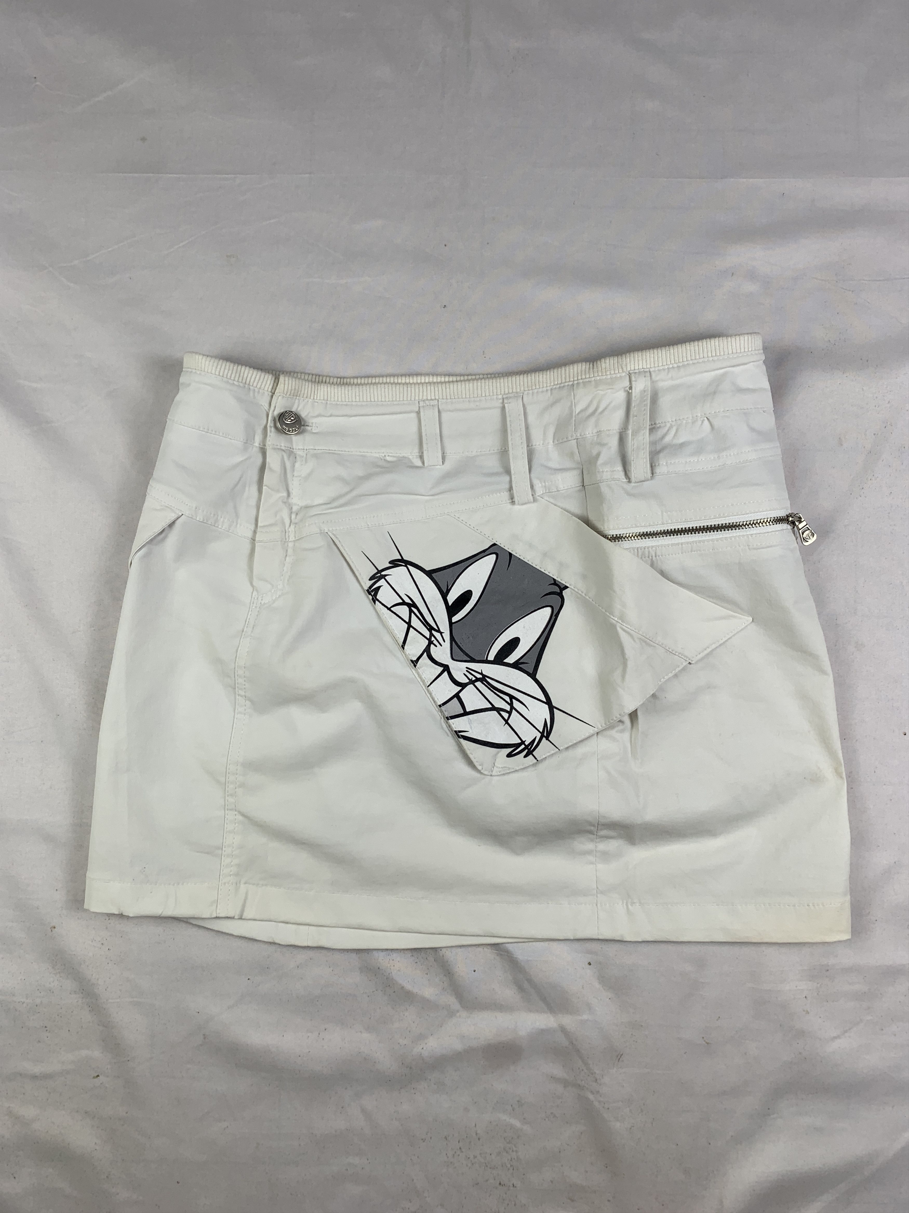 Warner Bros Warner Bros Golf Bugs Bunny White Skorts (29) Size 29" - 4 Thumbnail