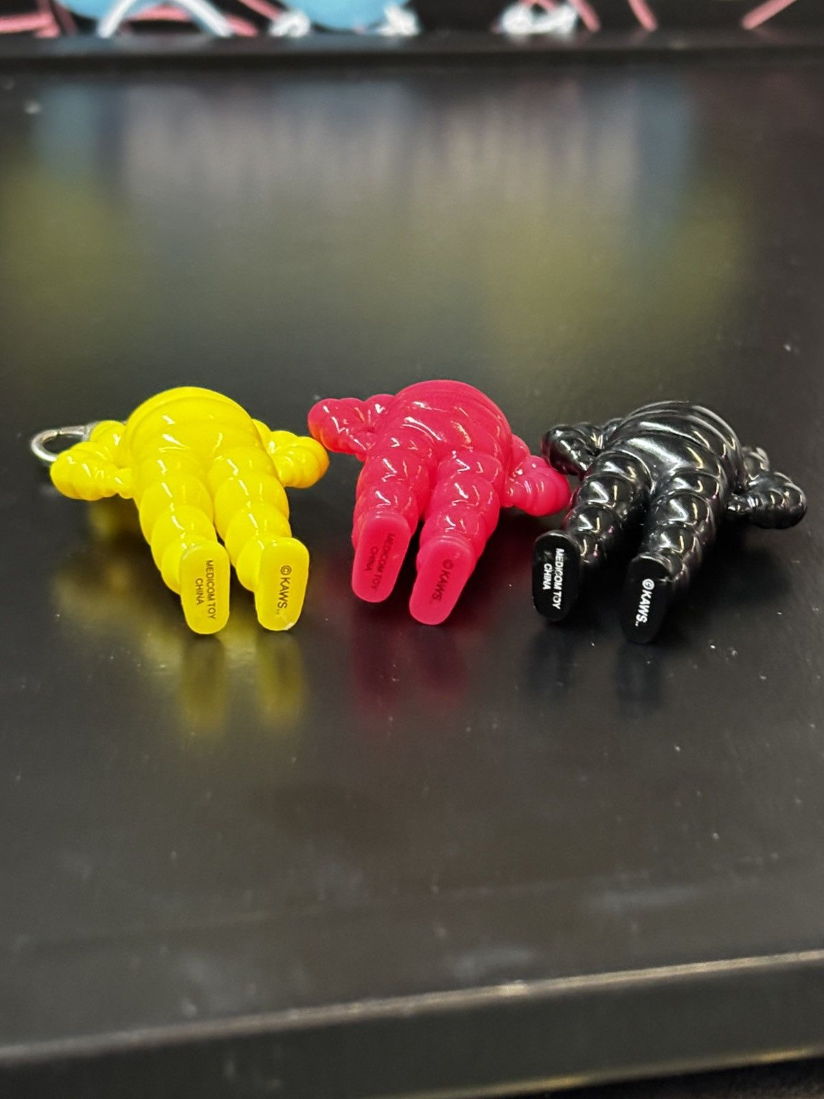 Kaws Kaws Chum Figure Charm Set Official Tokyo Museum Item Size ONE SIZE - 4 Thumbnail