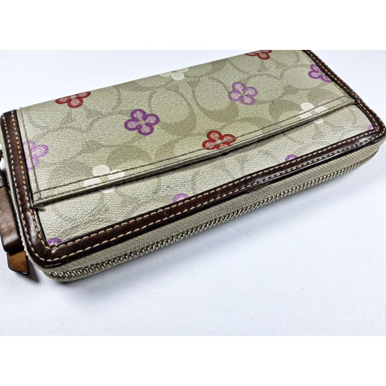Coach Coach Wallet Zip Around Beige Floral Accordion DAMAGED Size ONE SIZE - 4 Thumbnail
