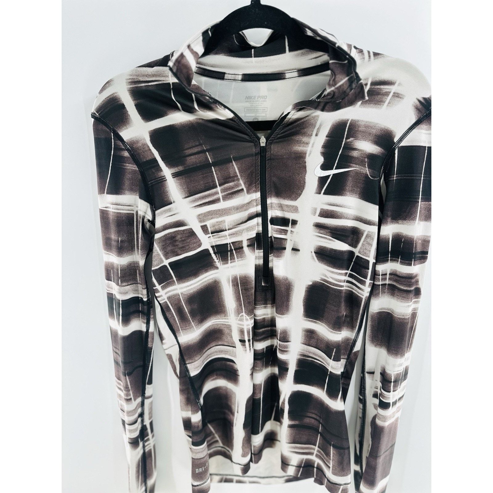 Nike Nike Pro Long Sleeve Top Athletic Zip Pullover Size M / US 6-8 / IT 42-44 - 1 Thumbnail