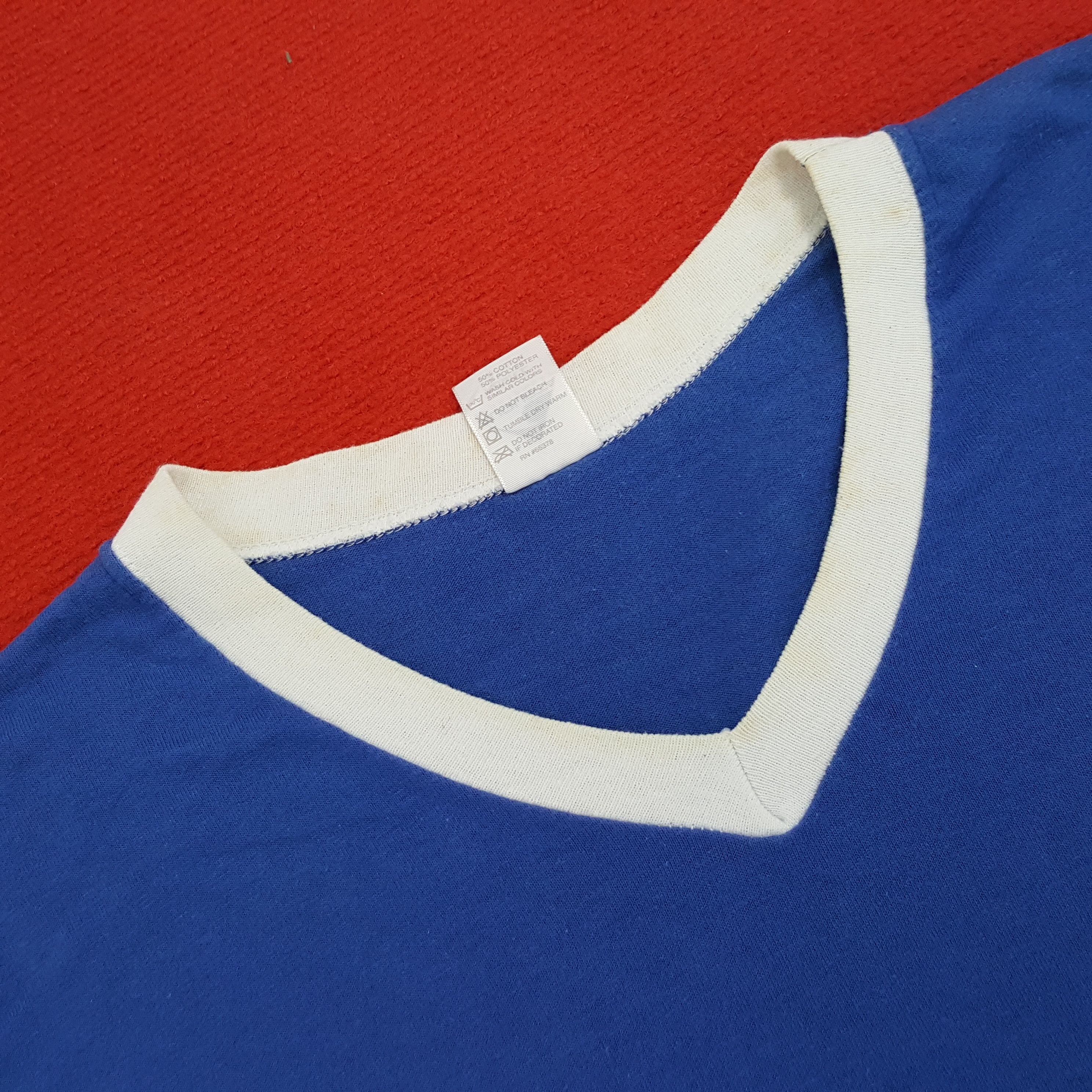 Vintage Trendsetter Center Design Tshirt Size US L / EU 52-54 / 3 - 5 Thumbnail