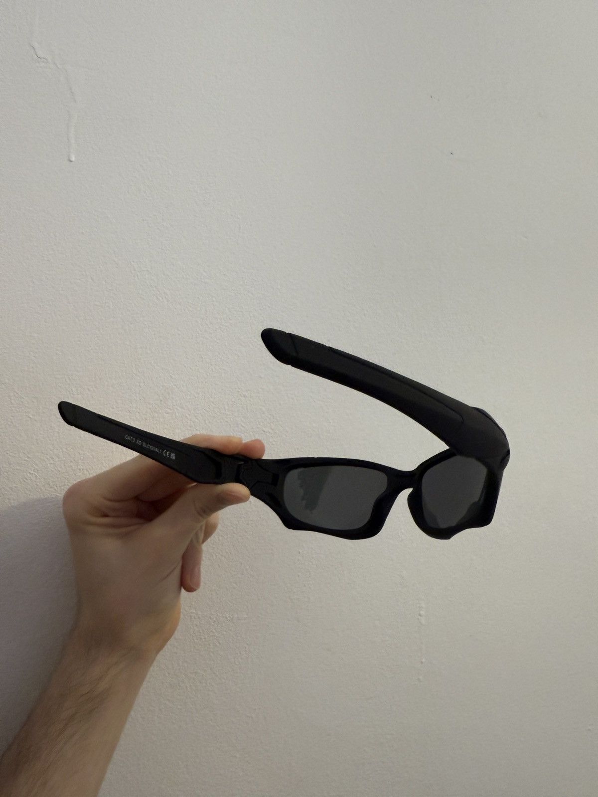 VIBE Black Wrap-Around Sunglasses Y2K Cyber Style Gorpcore Size ONE SIZE - 2 Thumbnail