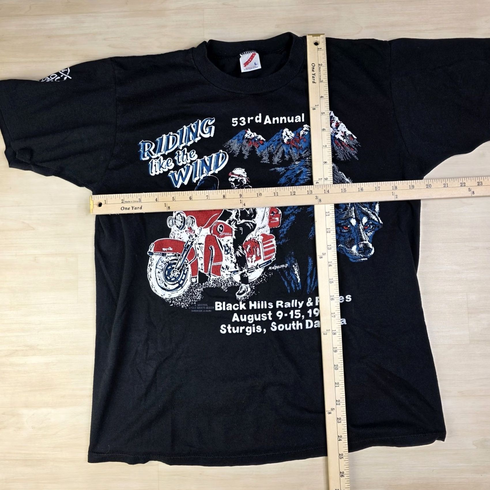 Jerzees VINTAGE Sturgis Black Hills Rally Shirt Mens Medium Motorcycle Wolf 1993 90s Size US M / EU 48-50 / 2 - 5 Thumbnail