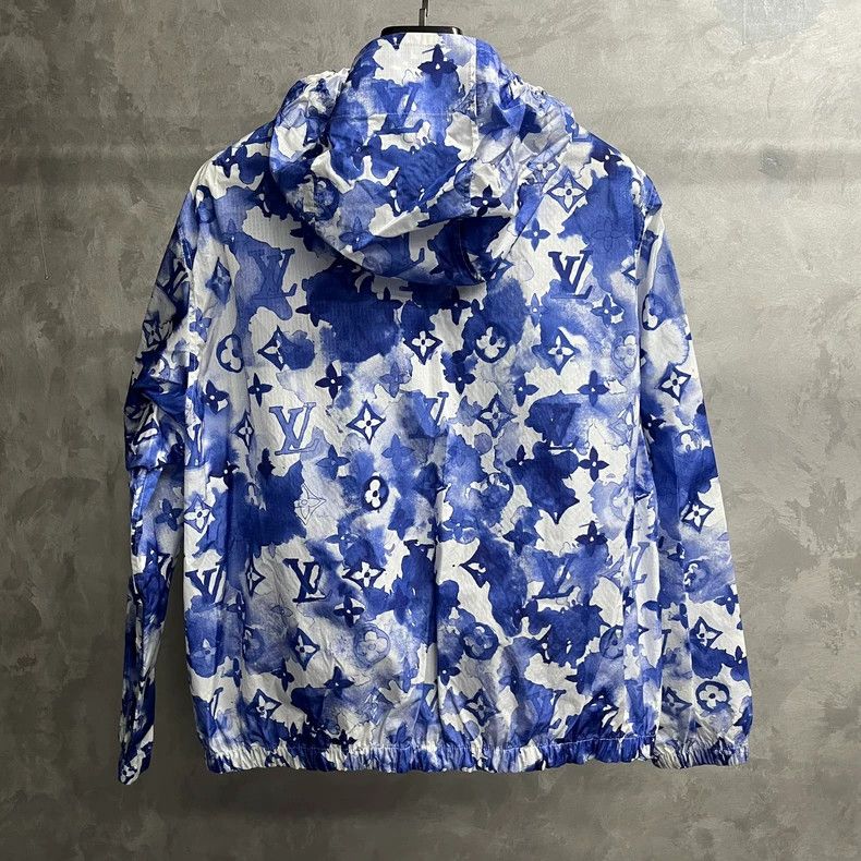 Louis Vuitton LOUIS VUITTON Blue ink logo printed hooded windproof jacket Size US M / EU 48-50 / 2 - 5 Thumbnail