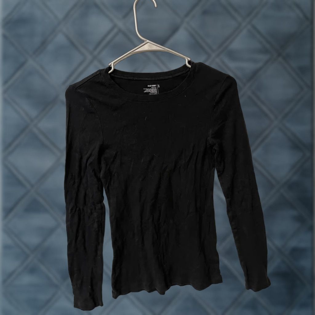 Old Navy Old Navy Black Long Sleeve Round Neck T-Shirt Women S Vintage-Style? Size S / US 4 / IT 40 - 1 Thumbnail