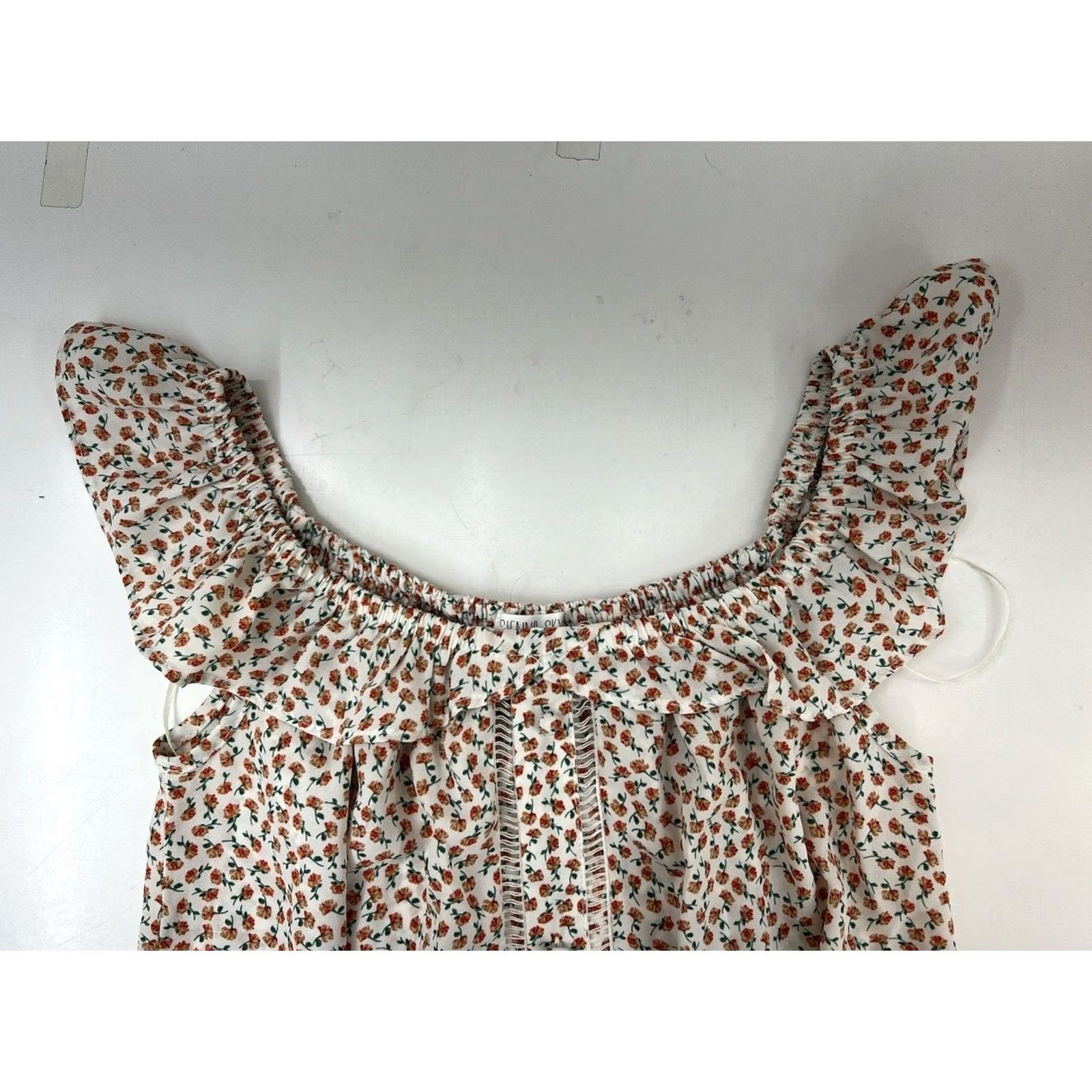 Vintage NWTs Womens Sienna Sky Blouse XS White Floral Off the Shoulder Button Up Shirt Size XS / US 0-2 / IT 36-38 - 2 Thumbnail