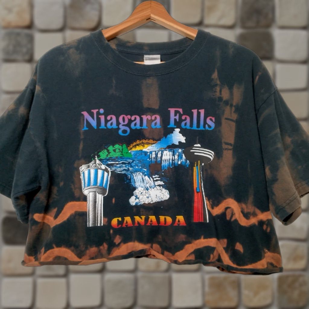 Gildan VINTAGE Gildan Unisex Cotton T-Shirt Cropped Rainbow Waterfall Niagra Falls Canada Graphic Black L Fall Summer Women Men Size US L / EU 52-54 / 3 - 1 Thumbnail
