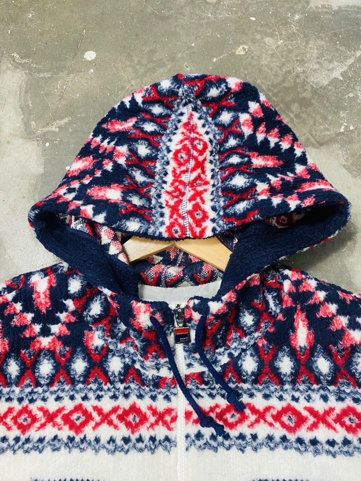 Fila Vintage Fila Hoodie Fleece Retro Pattern Sweater Size US M / EU 48-50 / 2 - 7 Thumbnail