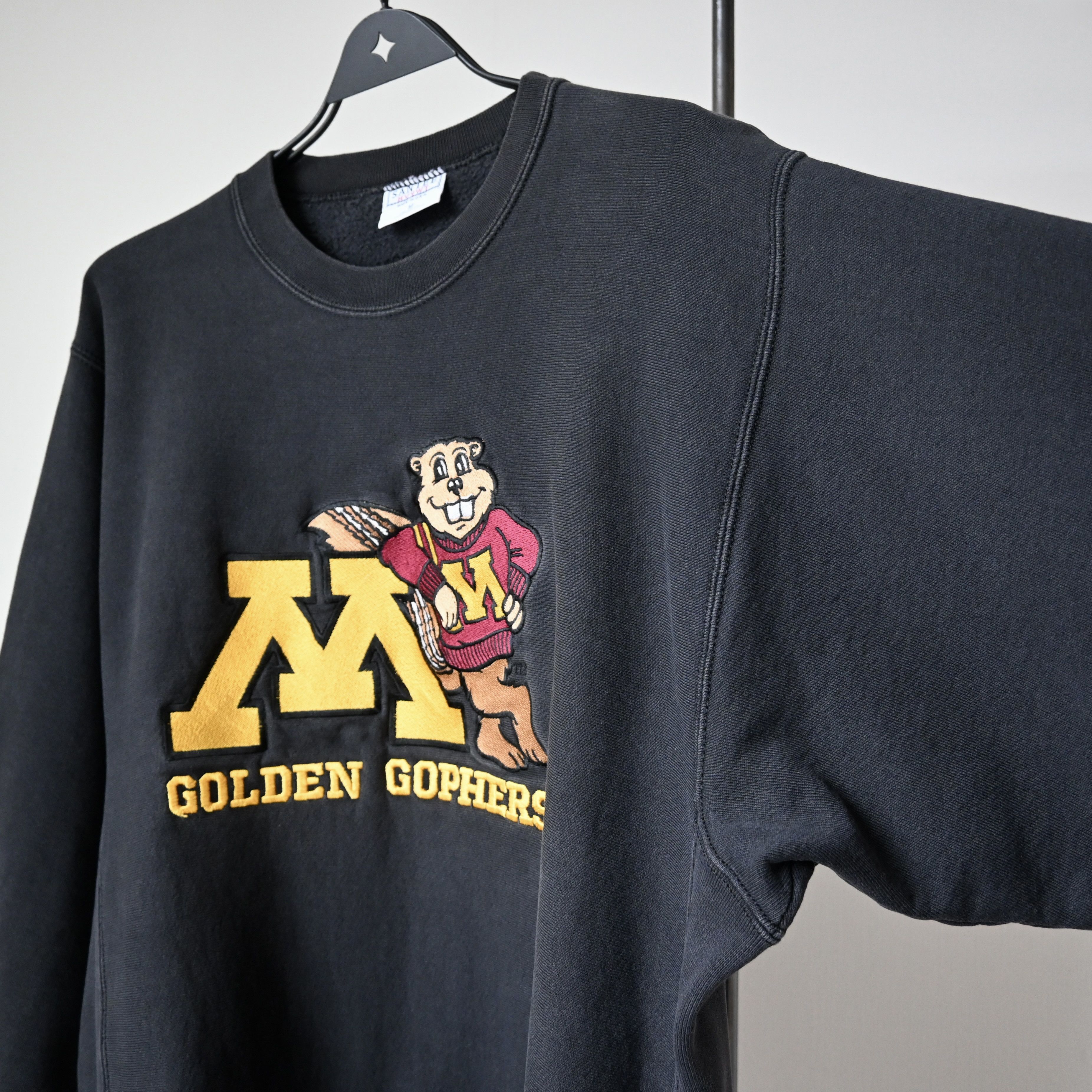 NCAA VTG 1990s MINNESOTA GOLDEN GOPHERS sweatshirt, made in USA Size US L / EU 52-54 / 3 - 13 Thumbnail
