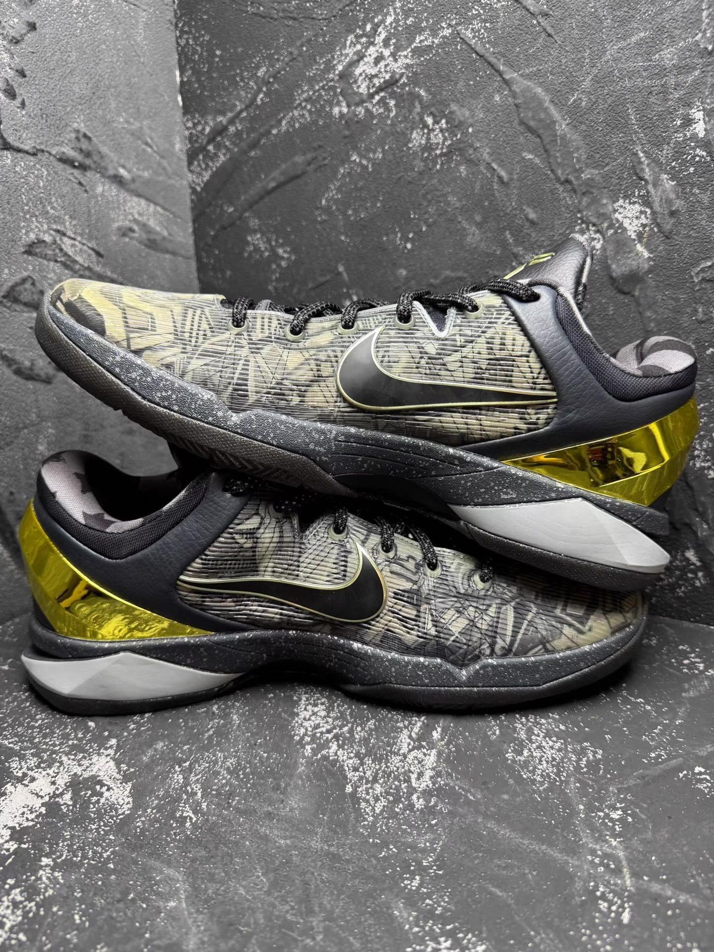 Nike Nike Kobe 7 Master of Puppets Q10 Size US 11 / EU 44 - 5 Thumbnail