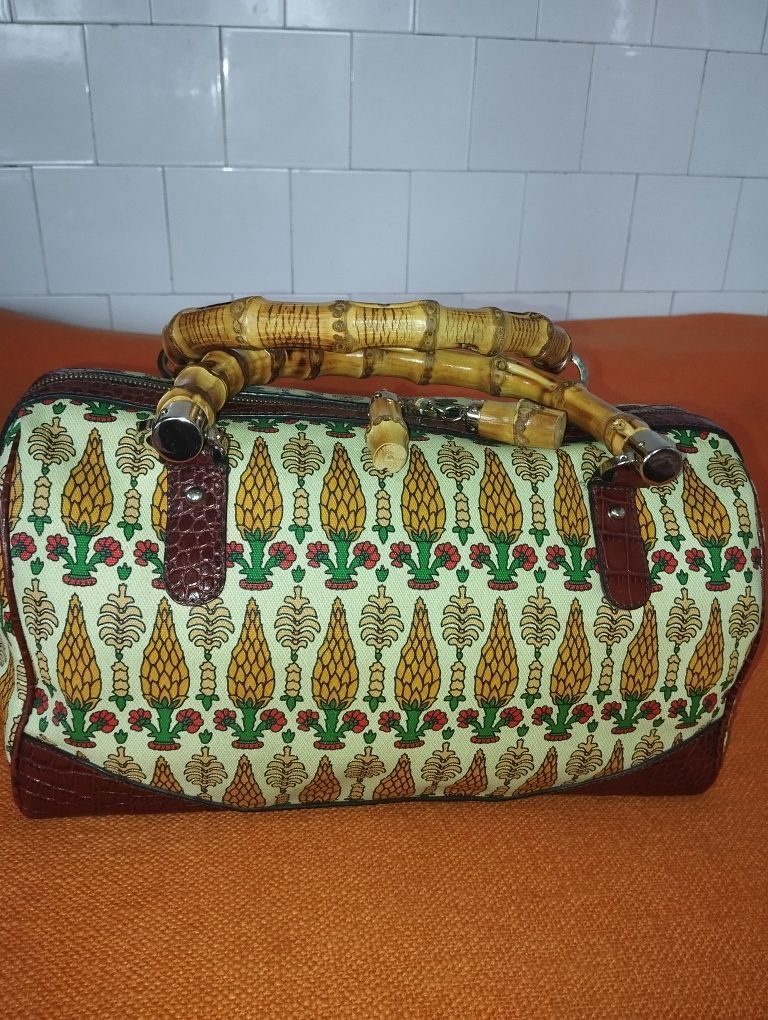 Gucci Vintage Gucci Corn Leather Bamboo Handle Bag Size ONE SIZE - 2 Thumbnail