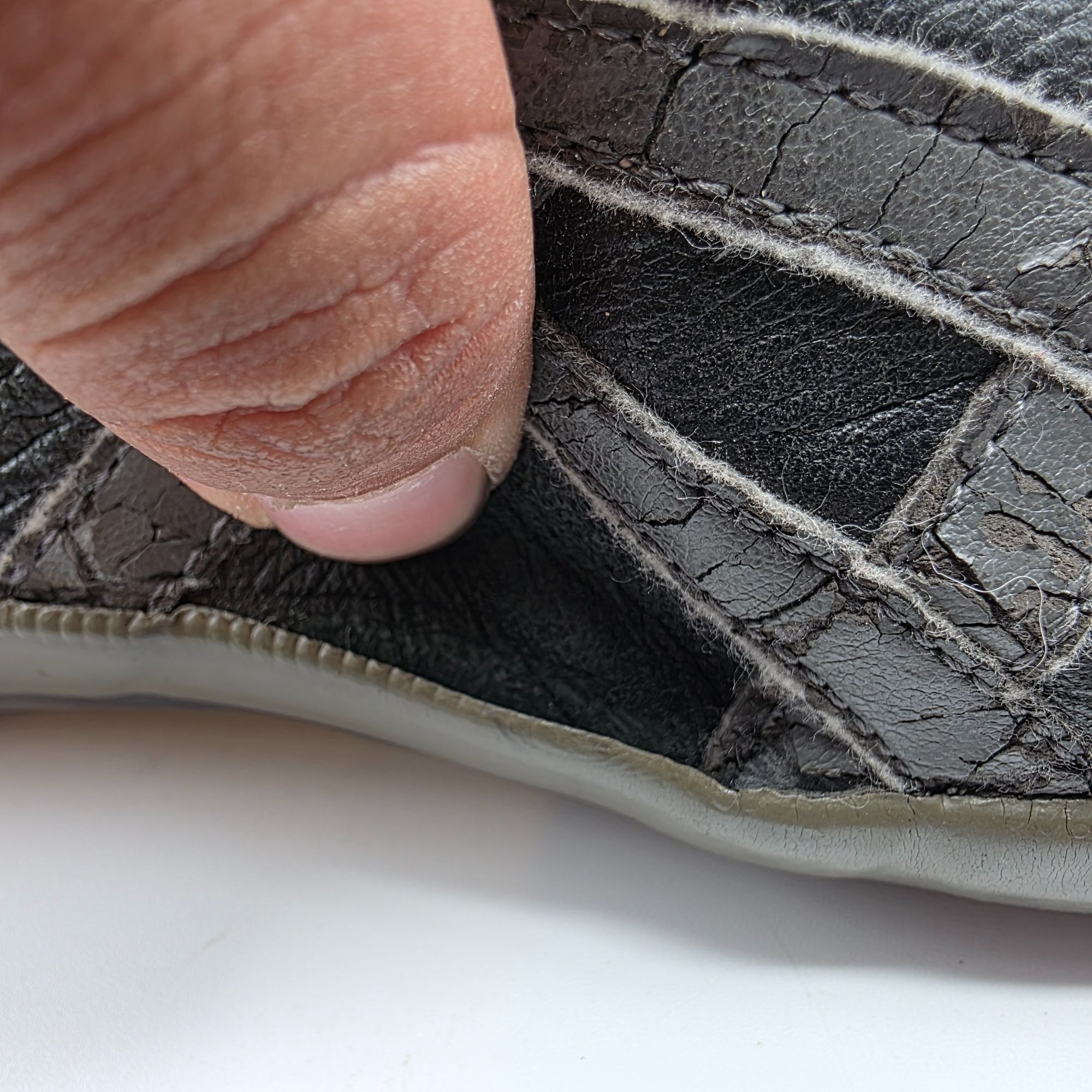 Onitsuka Tiger Onitsuka Tiger Rotation 77 Mens Size 10 Black Sneaker Shoes Size US 10 / EU 43 - 7 Thumbnail