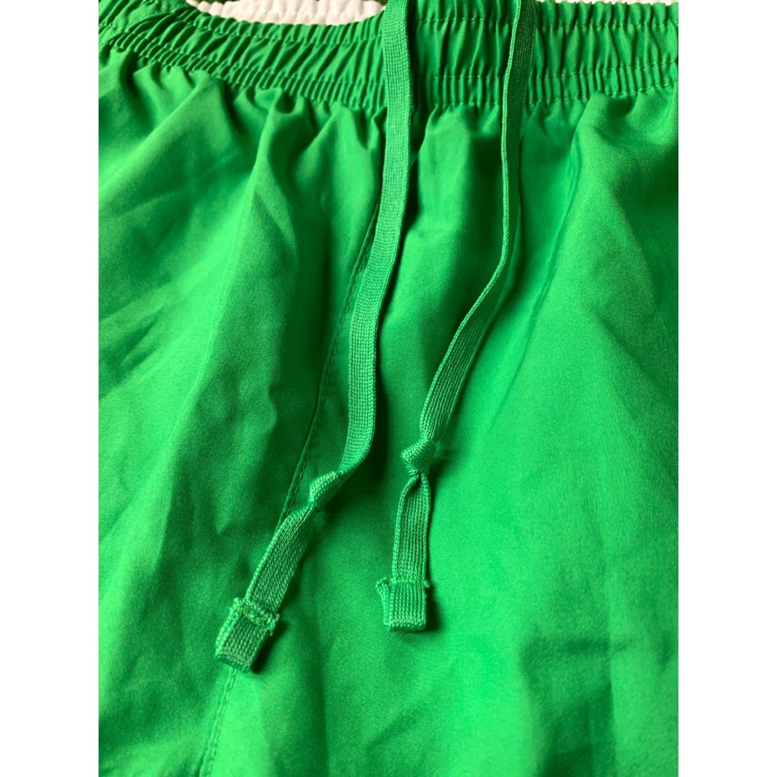 Nike Nike ORIGINAL womens Training Shorts XS Floral Green, White and Pink Run Running Sports Short Pants, 100% Polyester Size 26" / US 2 / IT 38 - 3 Thumbnail