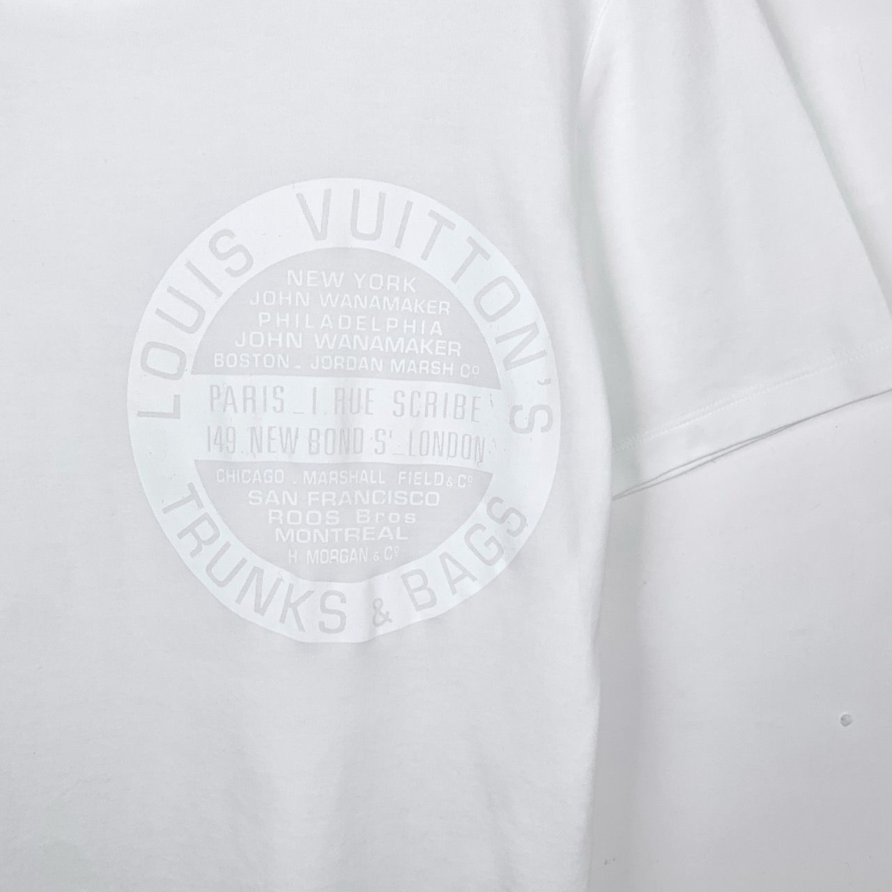 Louis Vuitton Louis Vuitton White T-Shirt With Trunks & Bags Logo Print Ma Size US M / EU 48-50 / 2 - 4 Thumbnail
