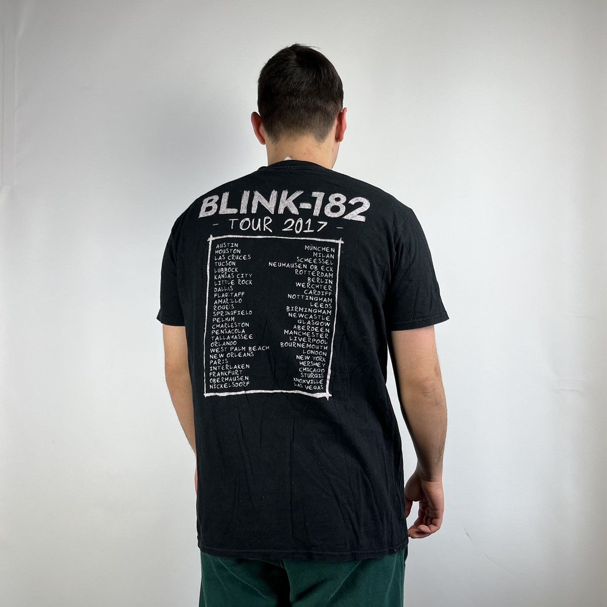 Band Tees Blink-182 Tshirt rock band size Large Size US L / EU 52-54 / 3 - 2 Thumbnail