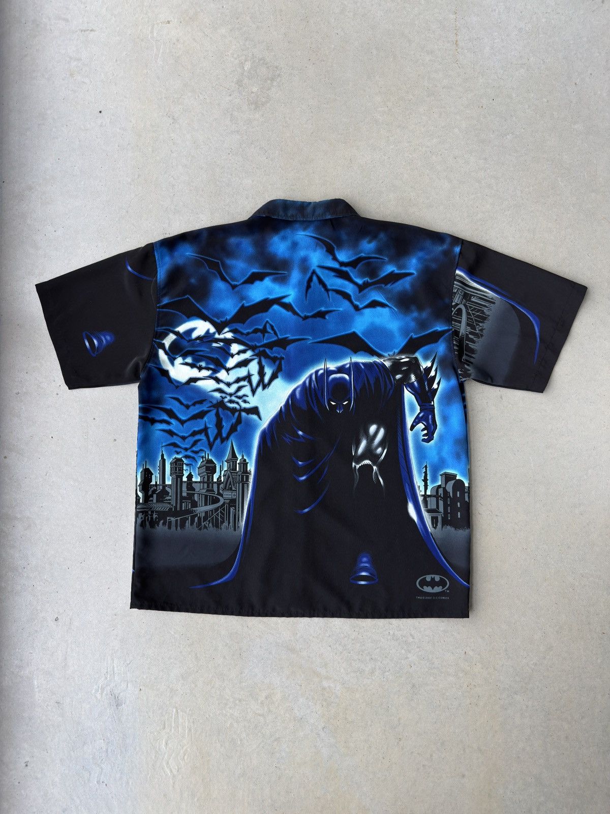 Vintage × Warner Bros Vintage ‘01 Batman All Over Print Warner Bros Button Up Size US XL / EU 56 / 4 - 2 Thumbnail