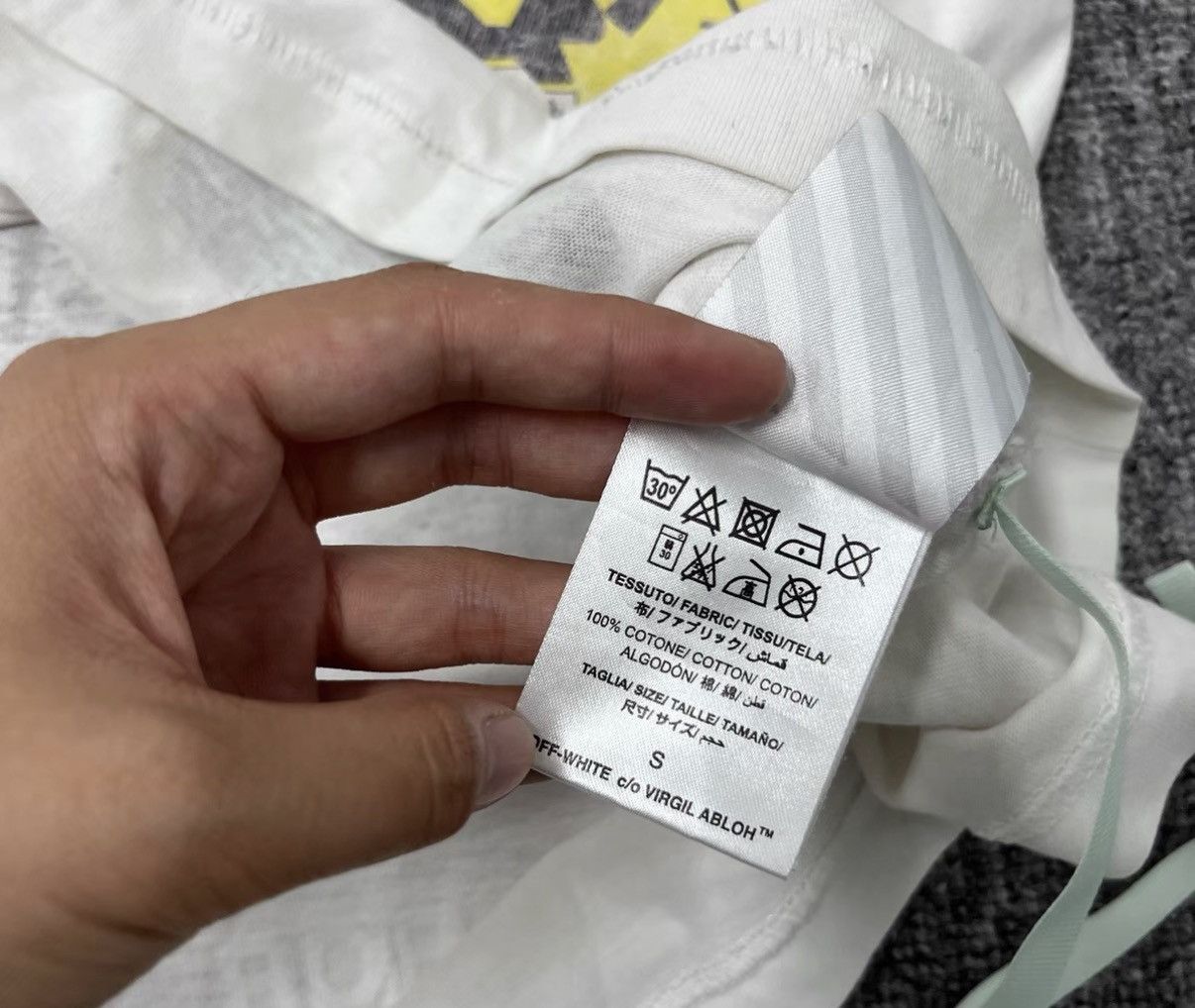 Off-White OFF-WHITE Graffiti Warning Line Short Sleeve T-shirt J16 Size US S / EU 44-46 / 1 - 3 Thumbnail