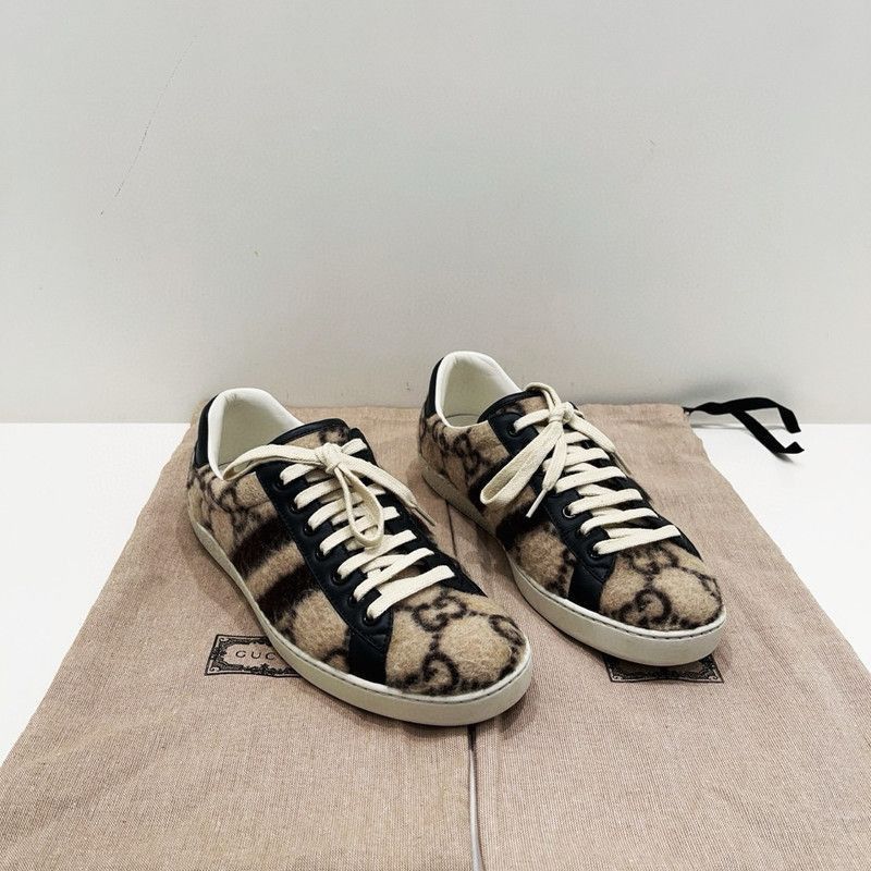 Gucci Wool Logo Sneakers in Dark Wood Color -