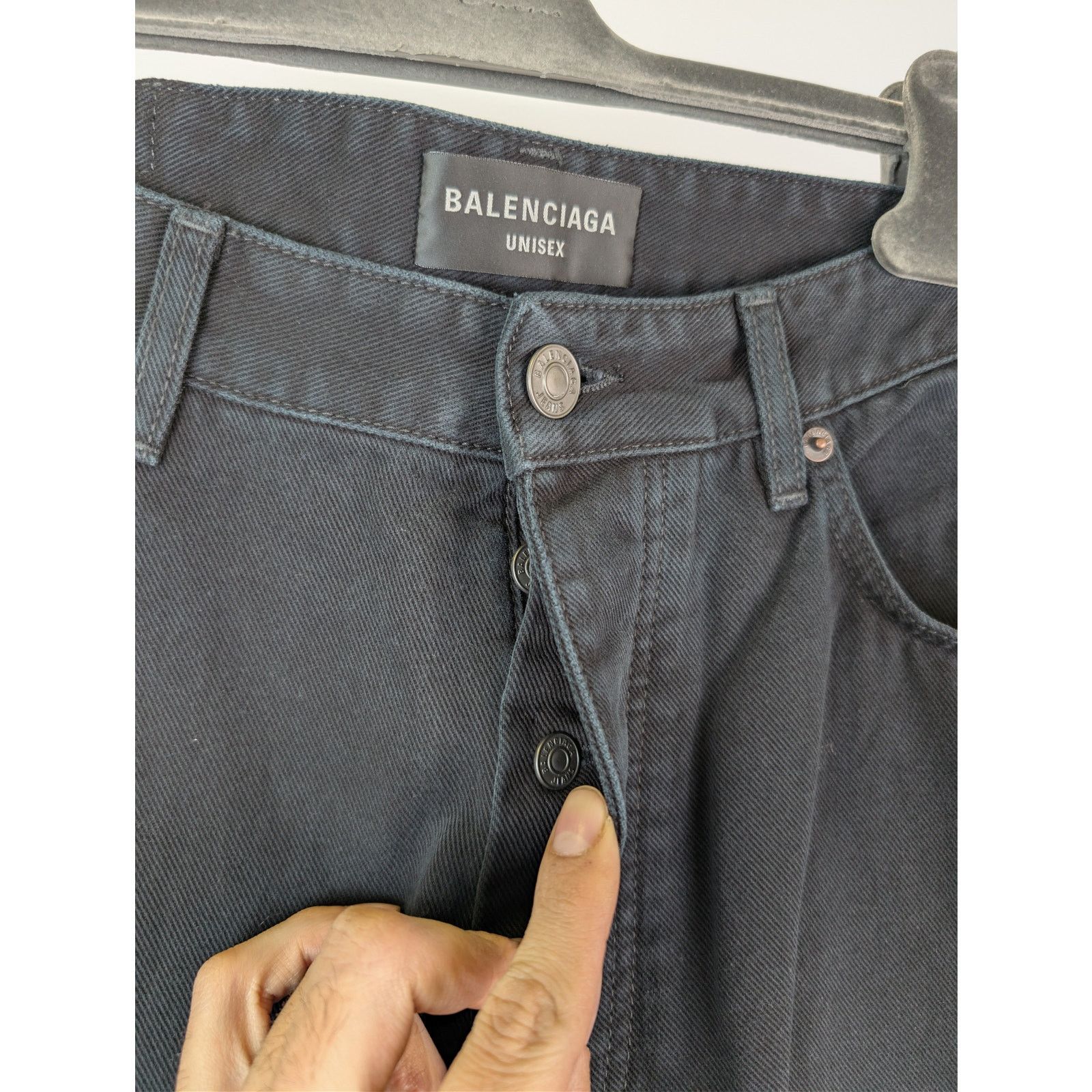 Balenciaga o1rshd1 Left Hand Denim Baggy Pants in Sunbleached Black Size US 28 / EU 44 - 6 Thumbnail
