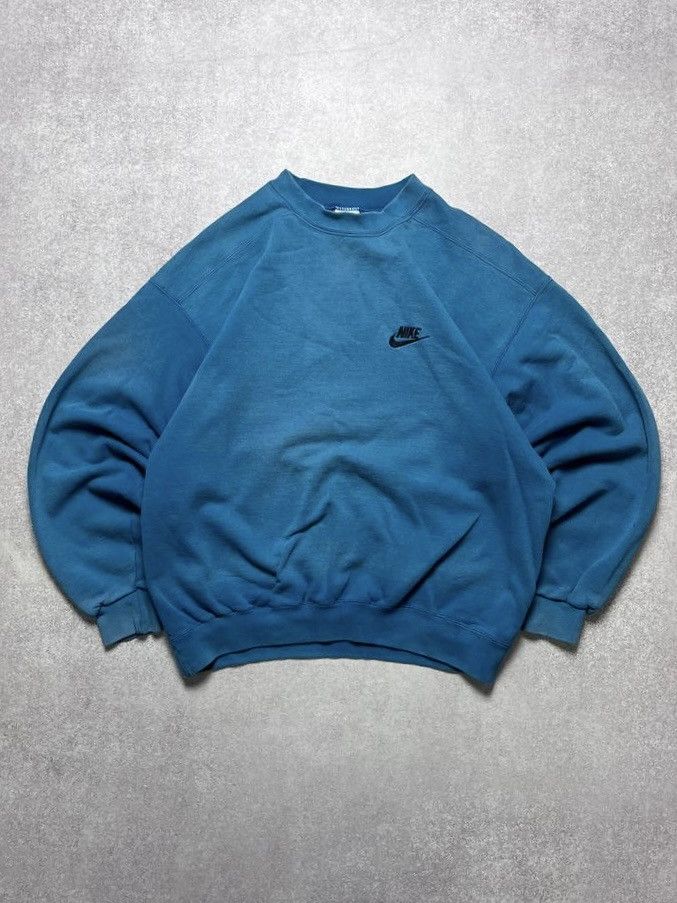 Vintage Vintage Nike Made In USA Swoosh Boxy Sweatshirt M Size US M / EU 48-50 / 2 - 1 Thumbnail