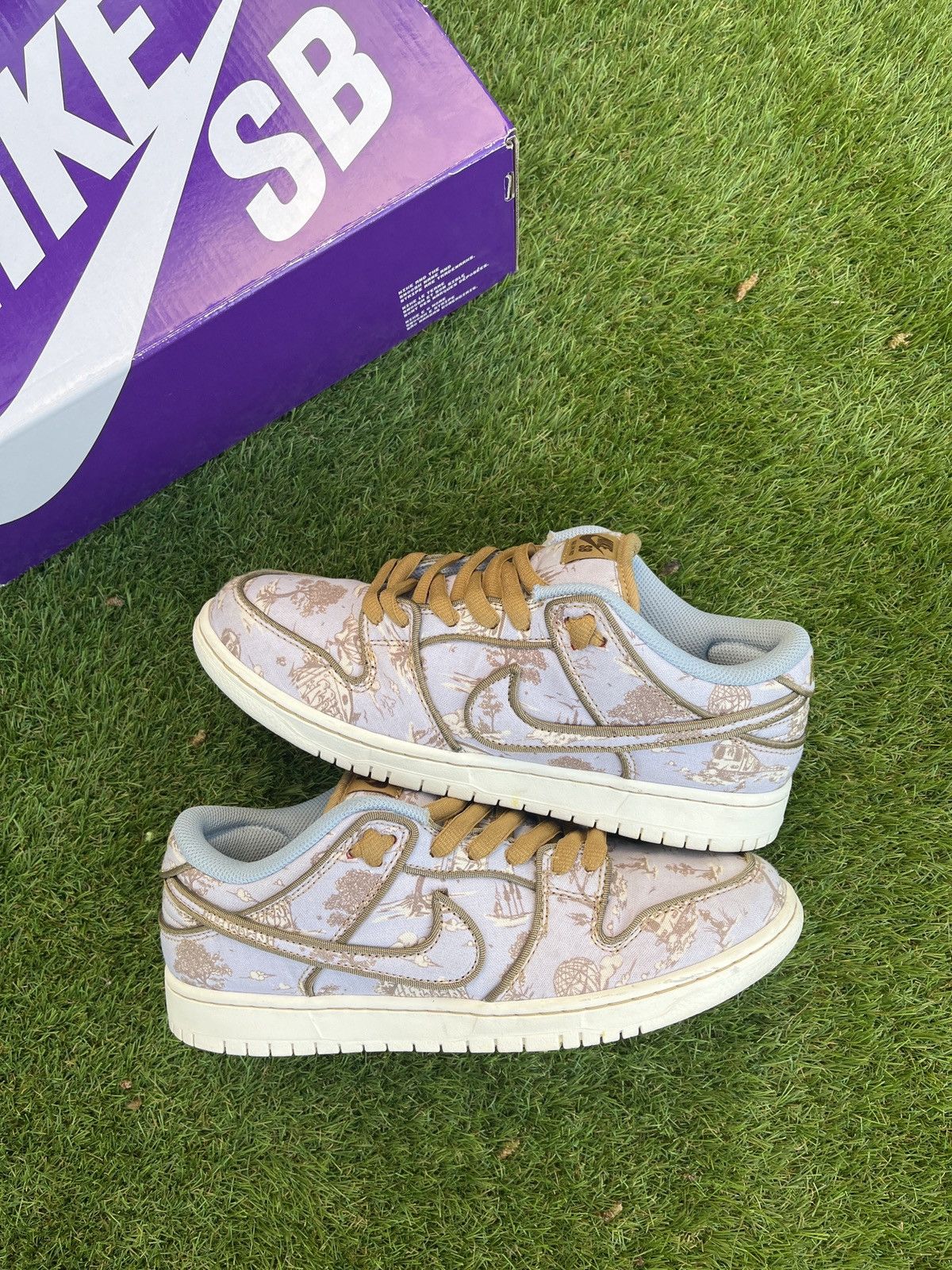 Nike Nike sb dunk low “city of style” us9//uk8//eu42.5 Size US 9 / EU 42 - 1 Thumbnail