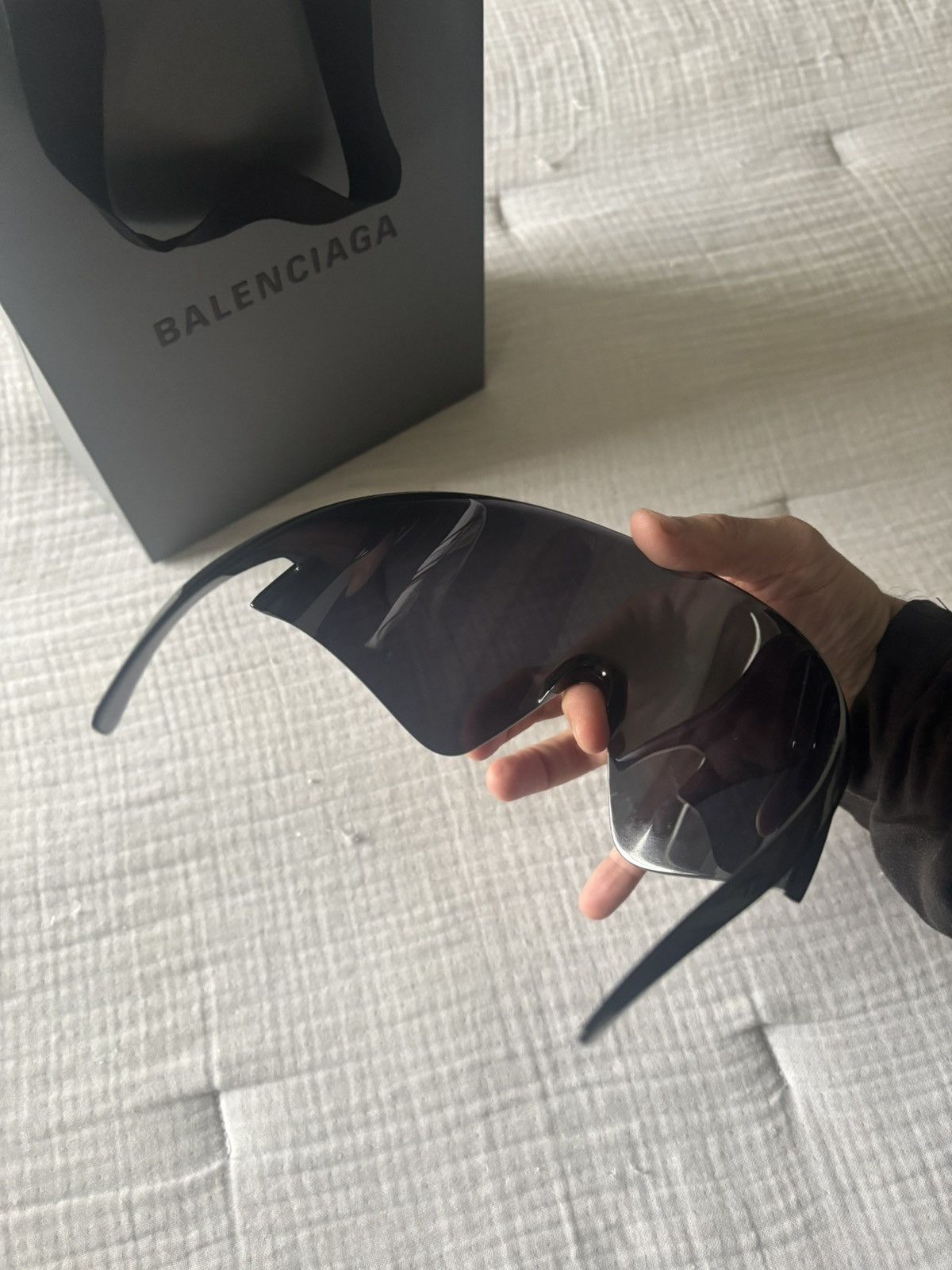 Balenciaga BALENCIAGA MIDNIGHT MASK SUNGLASSES - EXTREMELY RARE! Size ONE SIZE - 9 Thumbnail