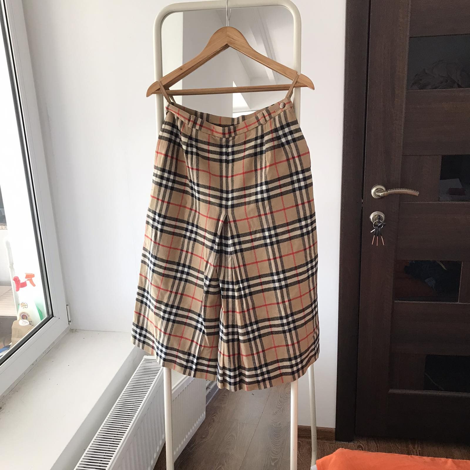 Burberry Vintage Burberrys Nova Check Beige Stretch Pleated Skirt Size 34" / US 12 / IT 48 - 1 Thumbnail