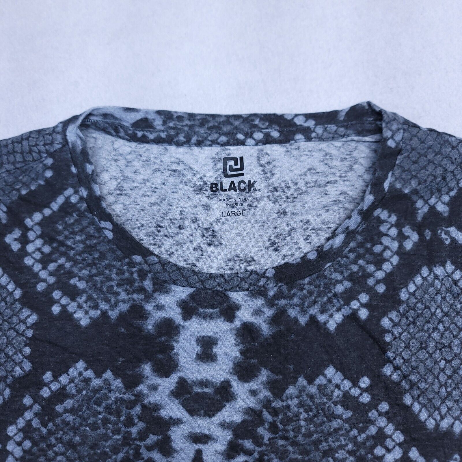 Other Black Casual Graphic Pullover Shirt Mens Size L Black Gray Size US L / EU 52-54 / 3 - 1 Thumbnail
