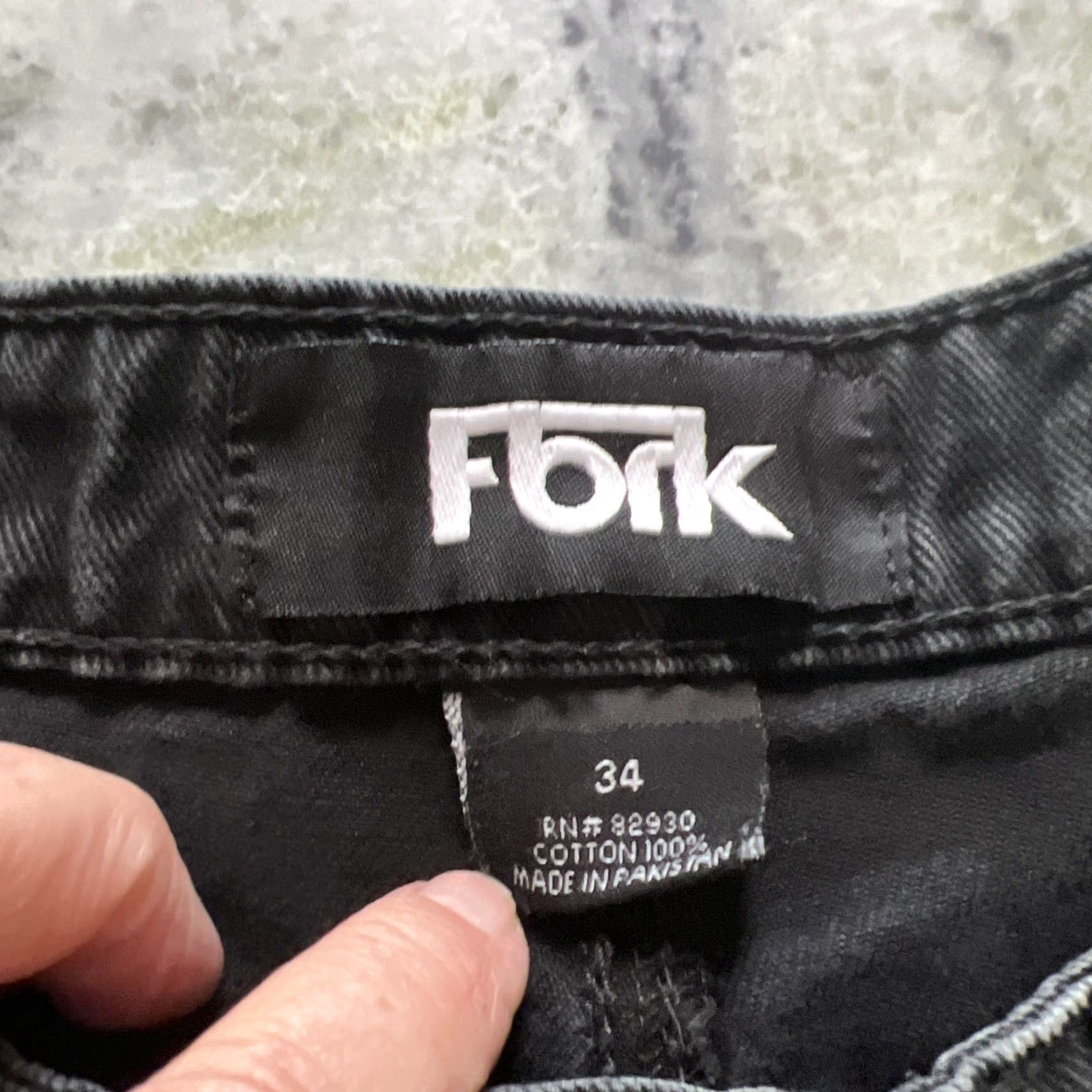 Vintage FBRK Shorts Men’s 34 Distressed Black Streetwear Bermuda Casual 5-Pocket Denim Cotton Distressed Grunge Mens Size 34 Black Size US 34 / EU 50 - 6 Thumbnail