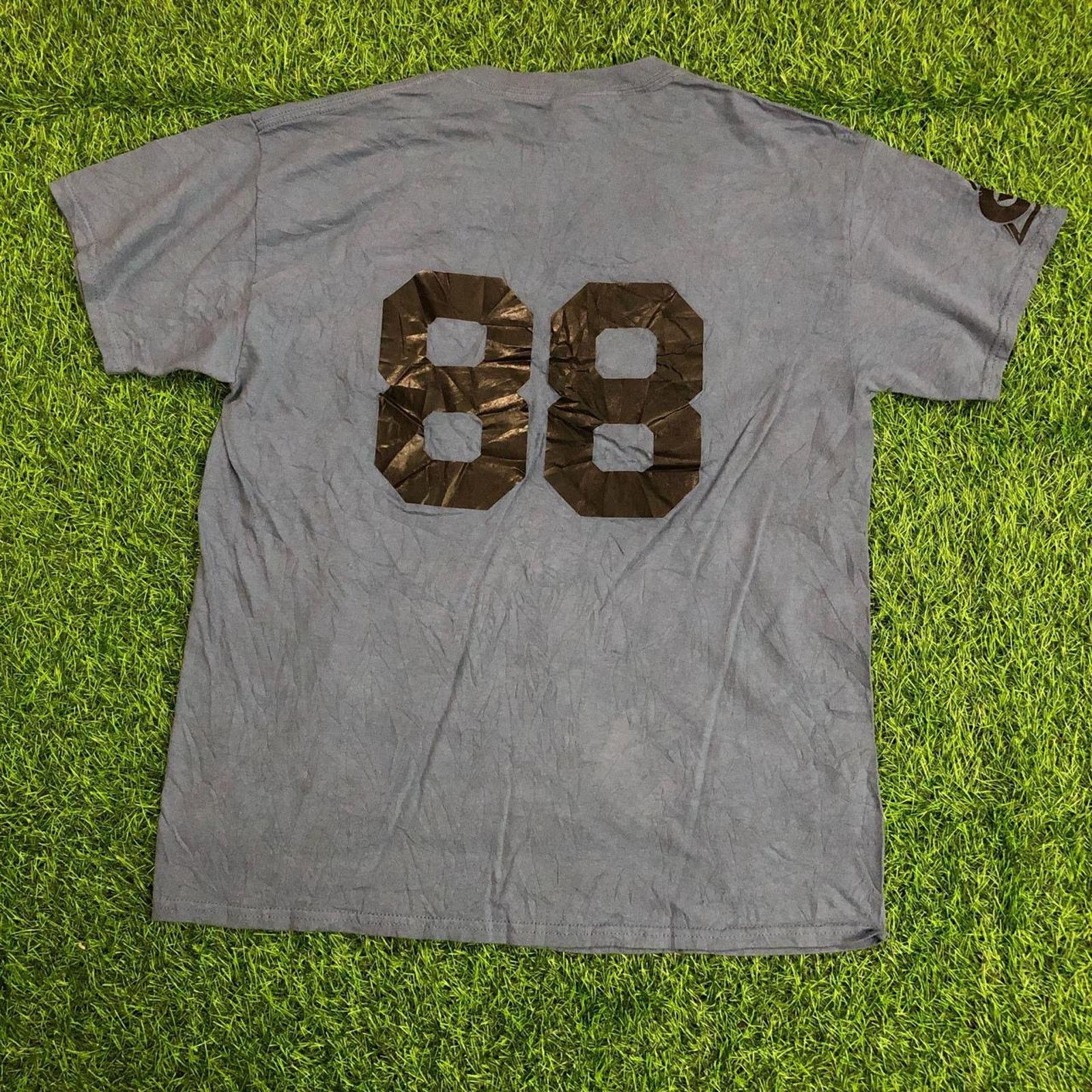 Gildan Men’s Blue ‘Grind’ Graphic Number Tee Size US L / EU 52-54 / 3 - 2 Thumbnail