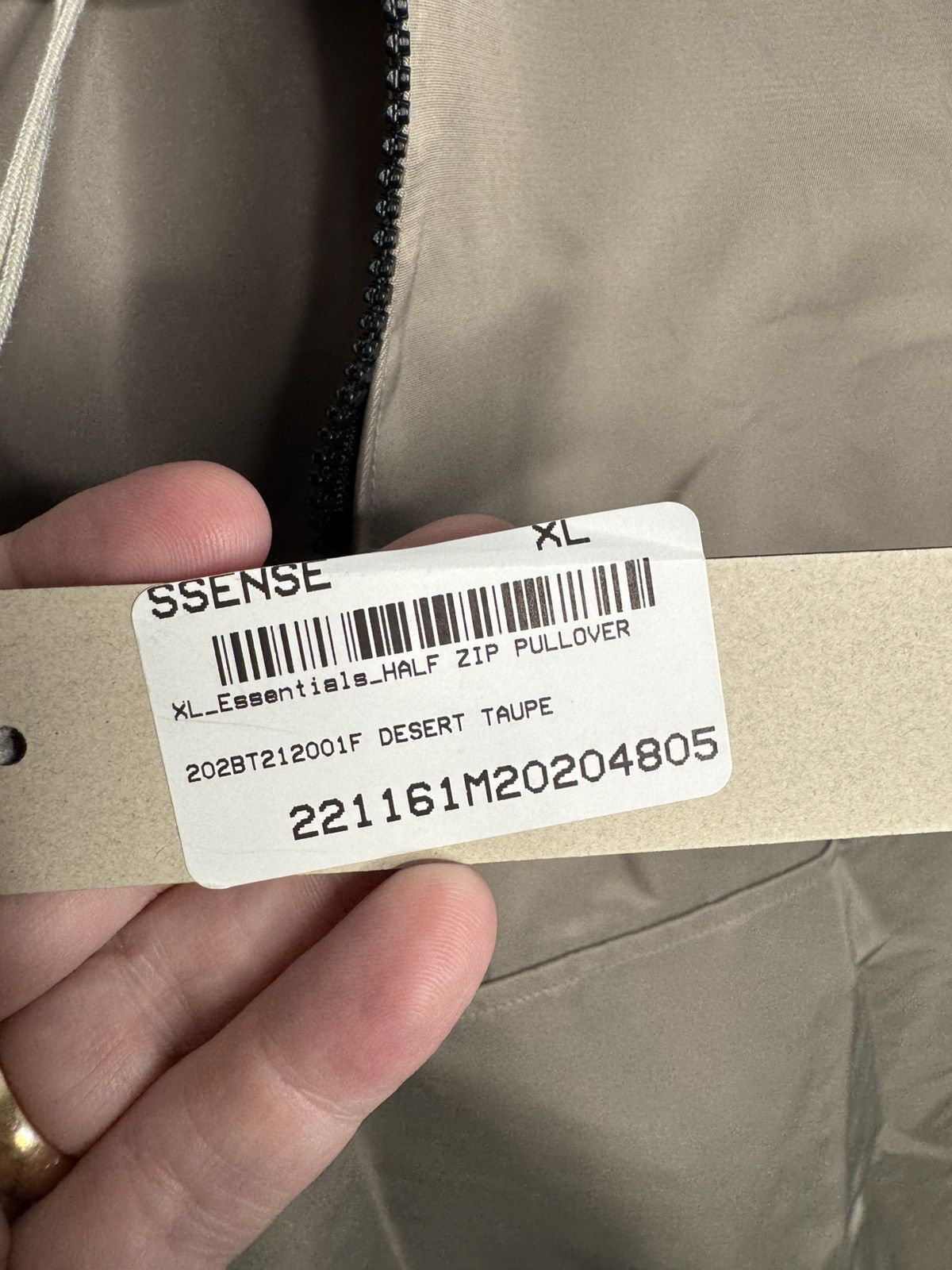 Fear of God Fear of God ESSENTIALS Nylon 1/4 Zip Size US XL / EU 56 / 4 - 10 Thumbnail