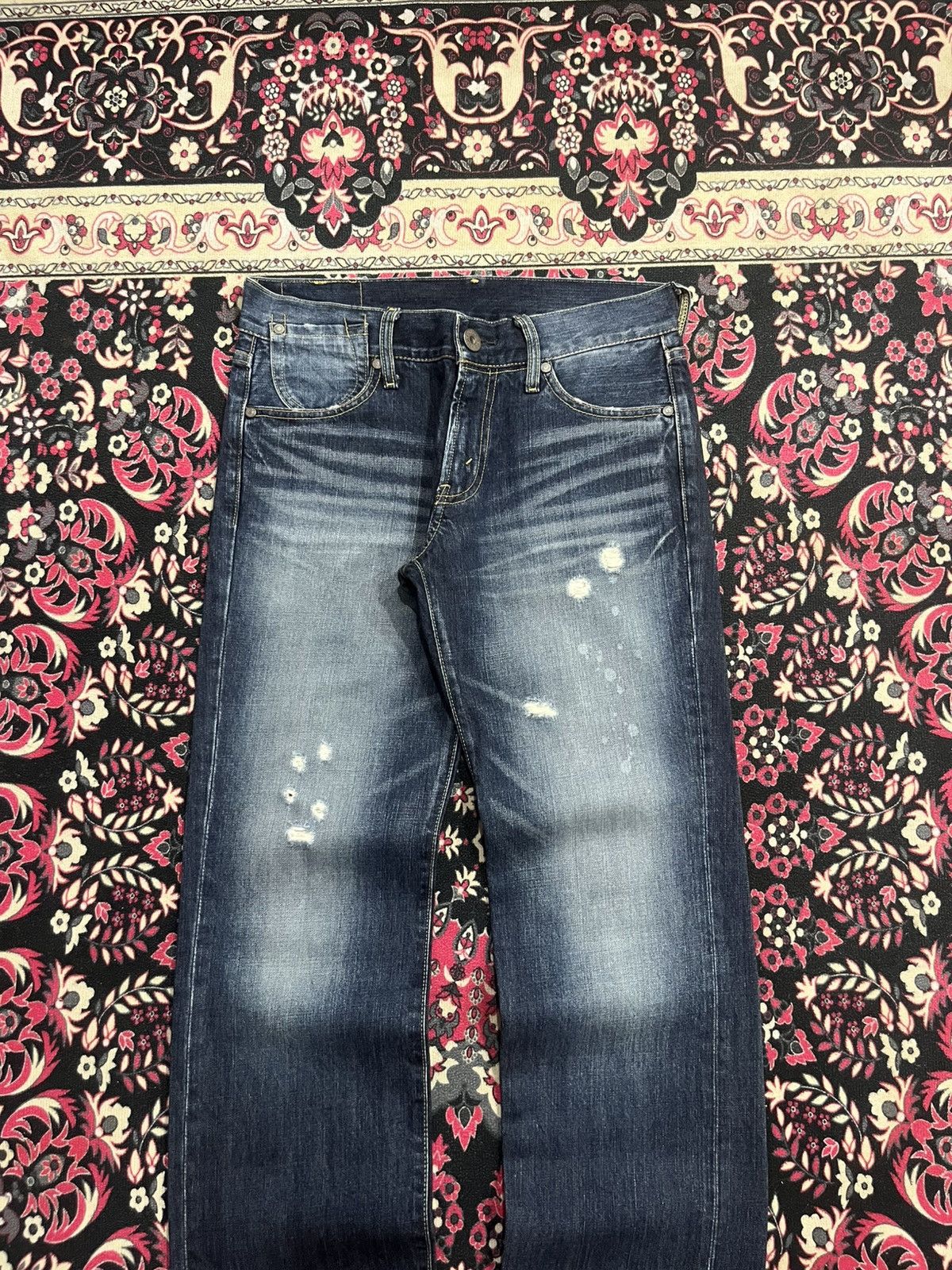 Levi's × Vetements Vintage Levi’s Dark Blue Faded Washed Distress Tapered Jeans Size US 28 / EU 44 - 3 Thumbnail